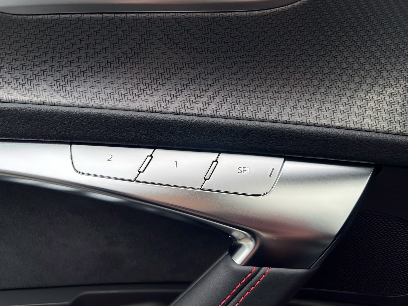 Audi RS 6 Avant 441 KW TFSI QUATTRO+AHK+MATRIX+B&O+ST