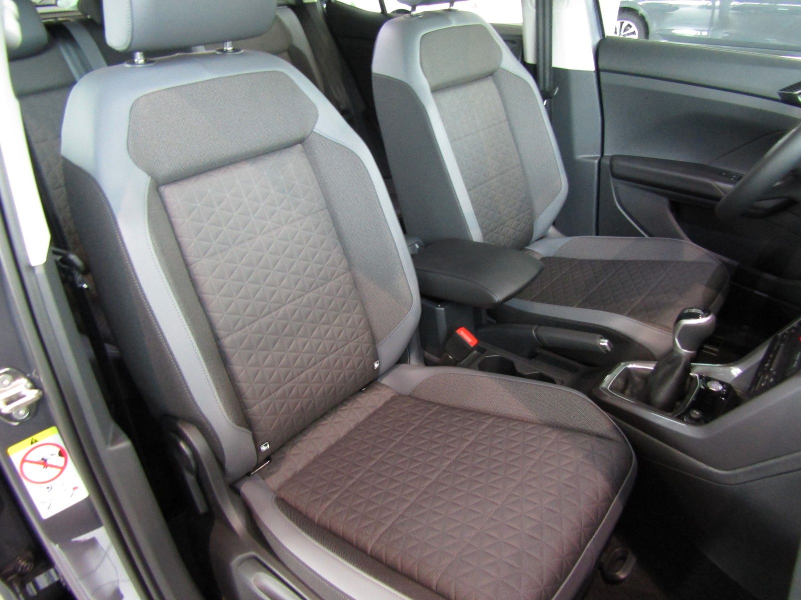 Volkswagen T-Cross Style 1.0 l TSI - Samsaru's Car Outlet