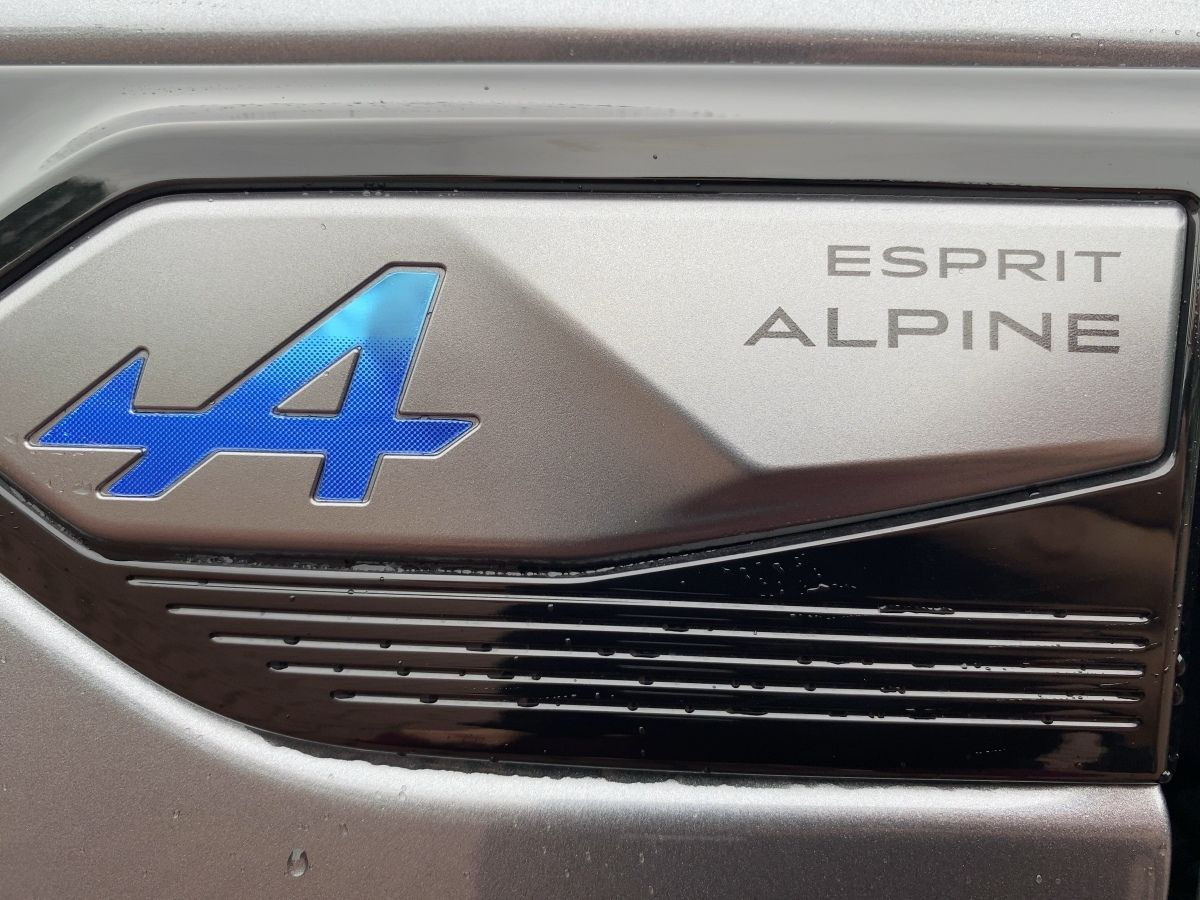 Renault Arkana 1.3 TCe 160 Mild-Hybrid - Samsaru's Car Outlet