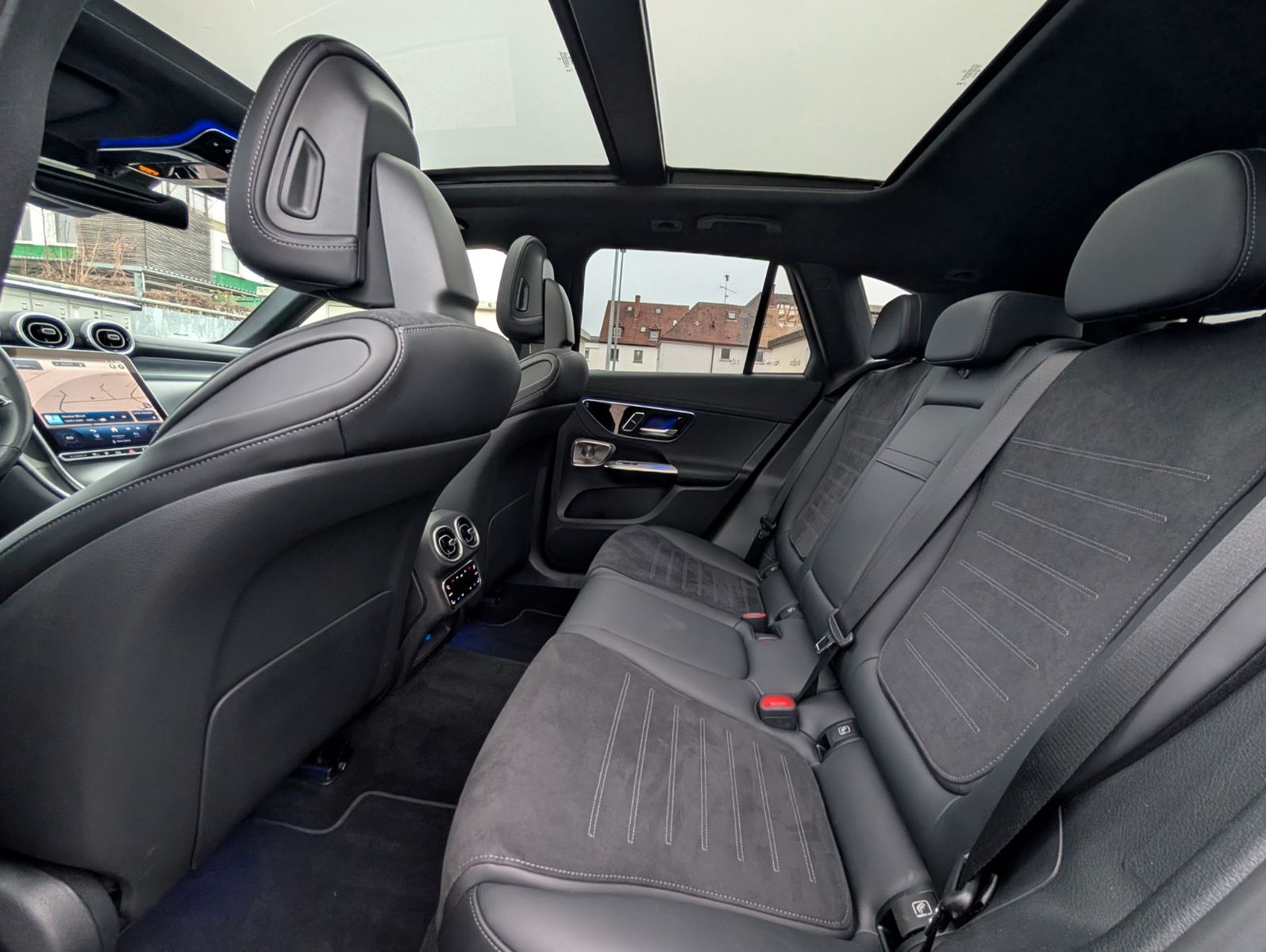 Mercedes-Benz GLC 400 e 4Matic *AMG*AHK*PREMIUM-PLUS*PANO*AIRB