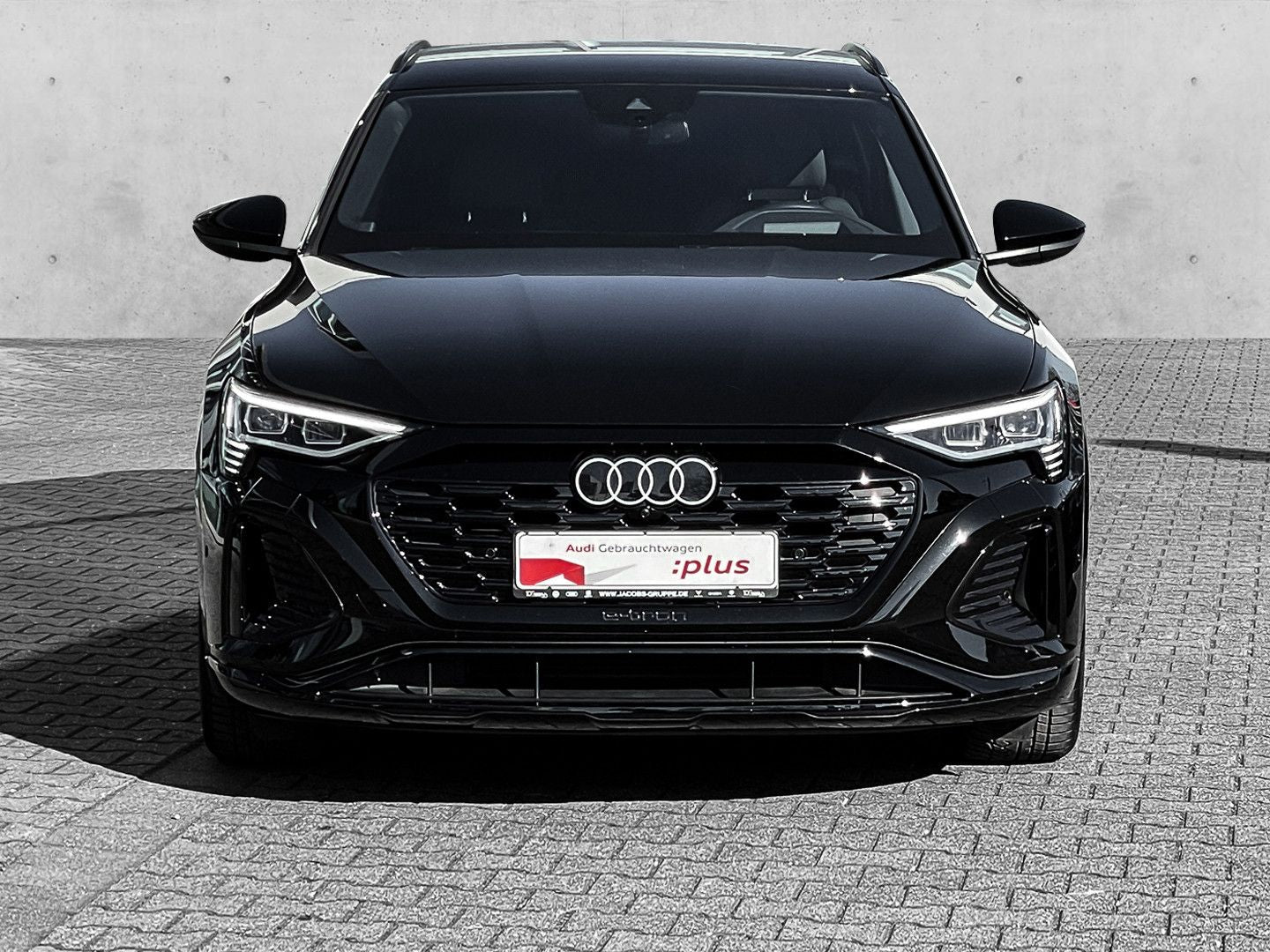 Audi Q8 Sportback 50 S line e-tron - Samsaru's Car Outlet