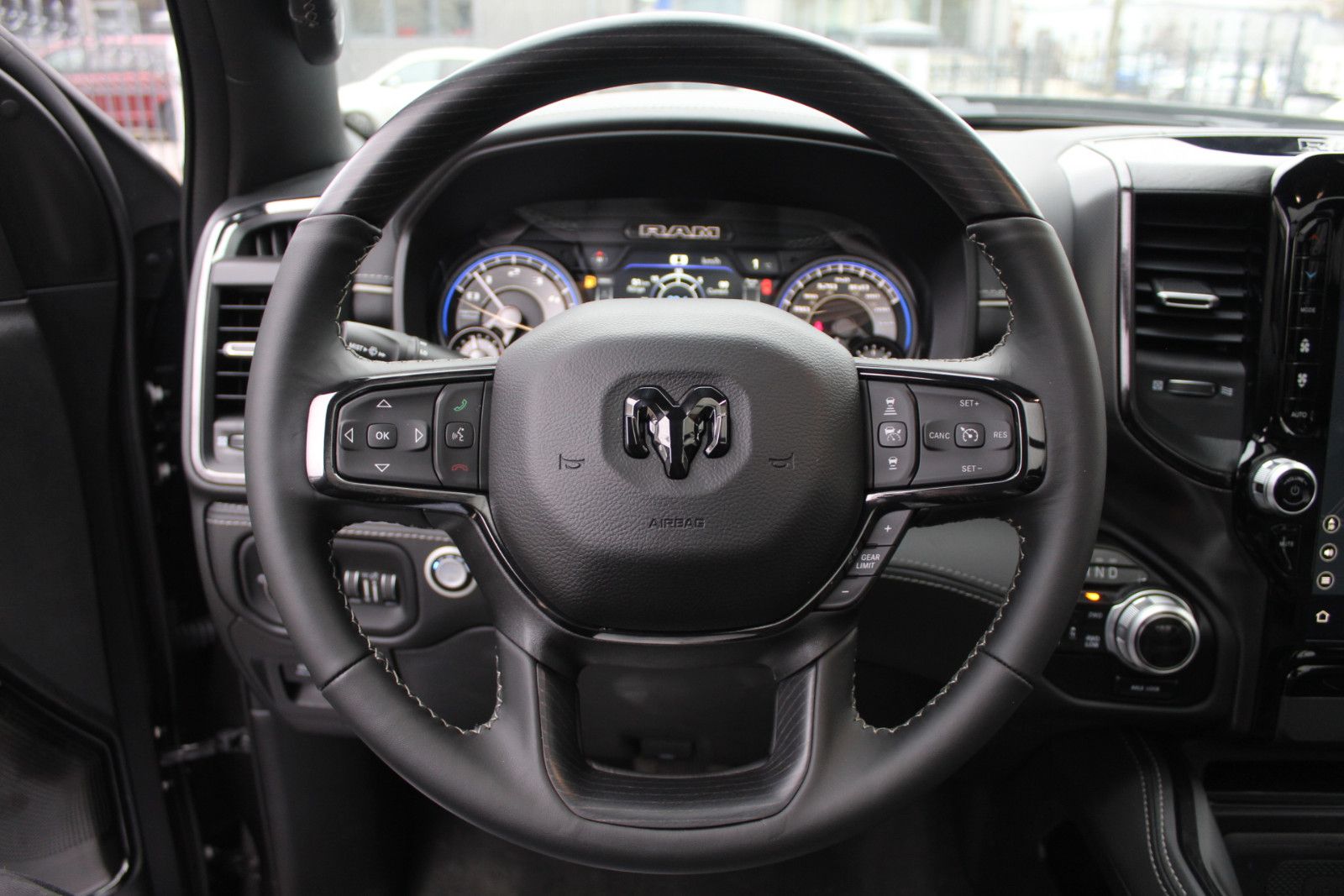 Dodge RAM 5,7L LIMITED, HUD, LPG, 360°, Deutsche EZ