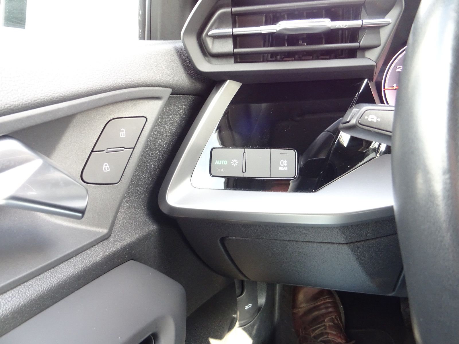 Audi A3 Sportback 30 TFSI S line Navi LED SHZ Virtual