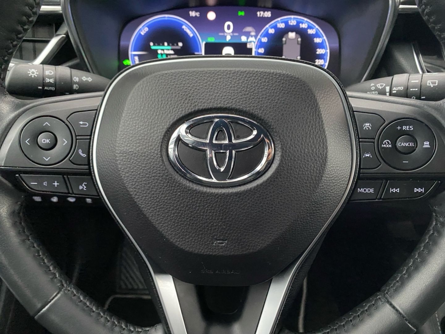 Toyota Corolla 1.8 Hybrid Team D *LED*ACC*Cam*SHZ*PDC*