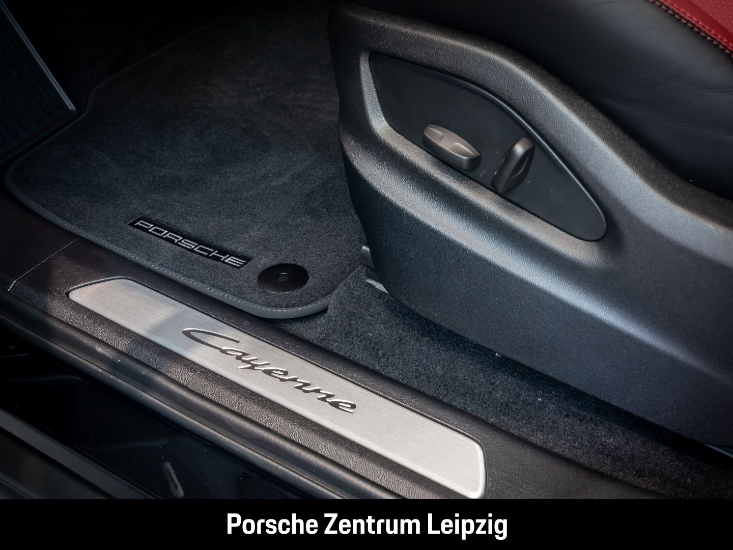 Porsche Cayenne E-Hybrid Coupe AHK Matrix Bose Abstandst