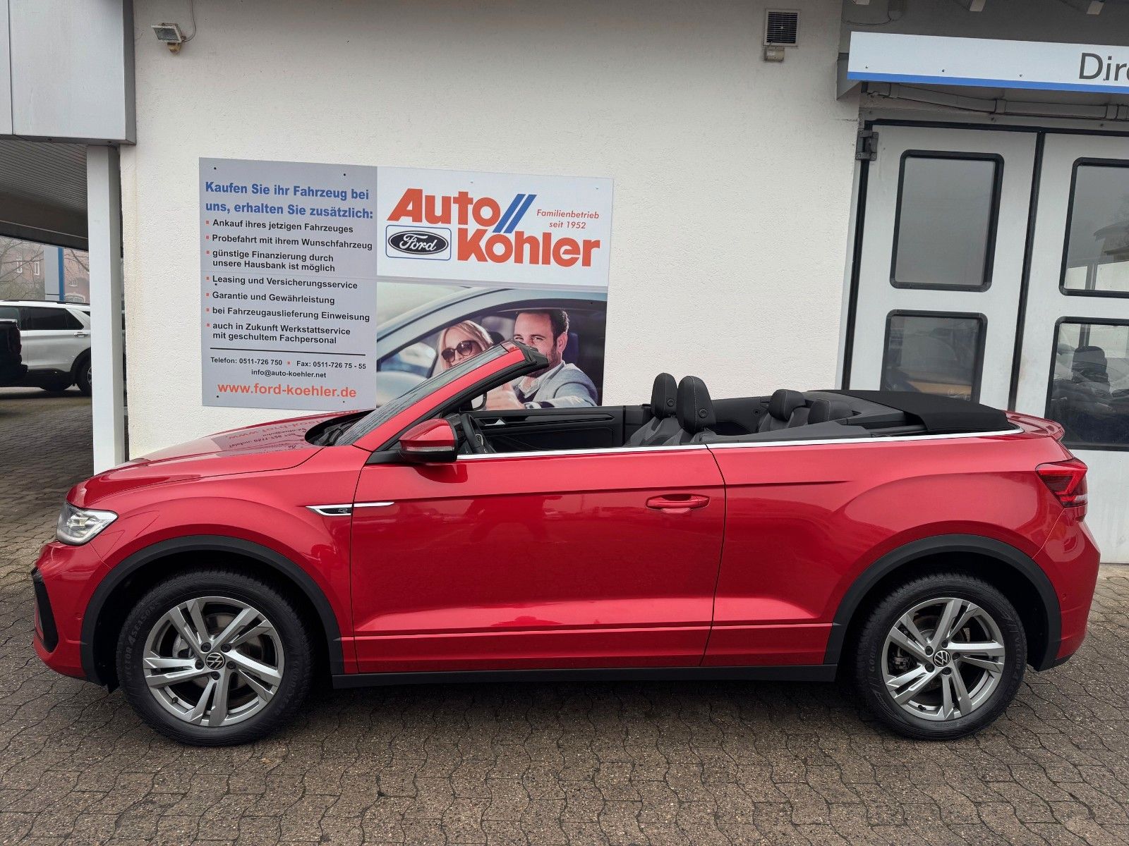 Volkswagen T-Roc R-Line - Samsaru's Car Outlet