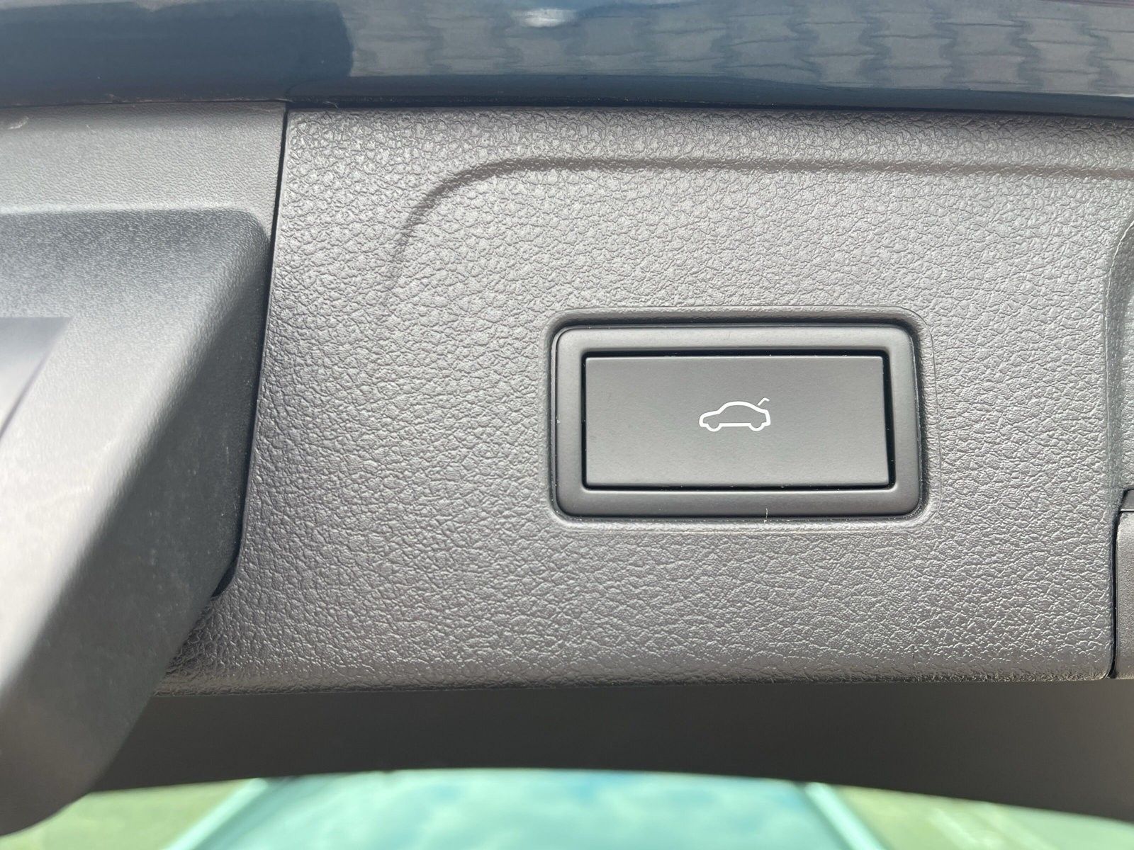 Volkswagen Passat 2.0 TDI Elegance DSG - Samsaru's Car Outlet