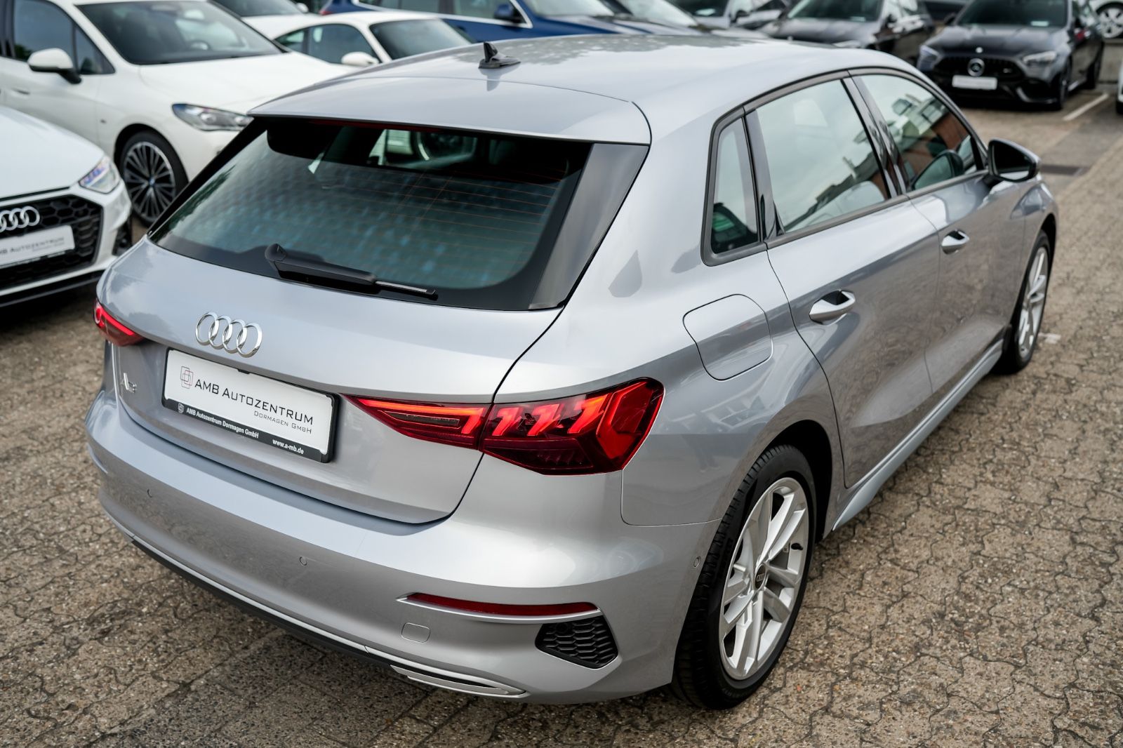 Audi A3 Sportback 35 TFSI advanced - Samsaru's Car Outlet