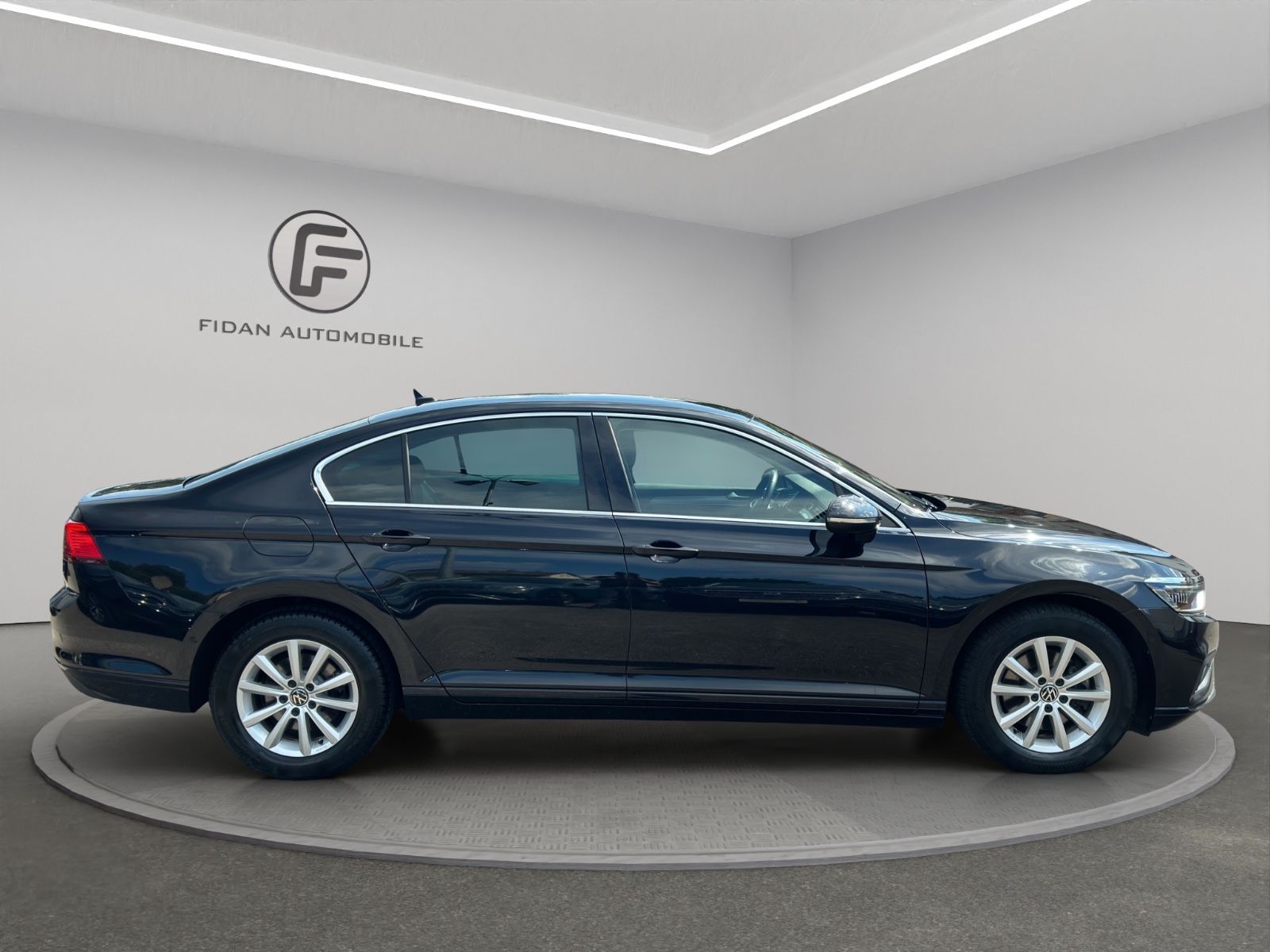 Volkswagen Passat Lim. Business - Samsaru's Car Outlet