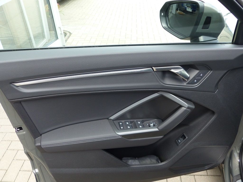 Audi Q3 Sportback 40 TFSI quattro S line - Samsaru's Car Outlet