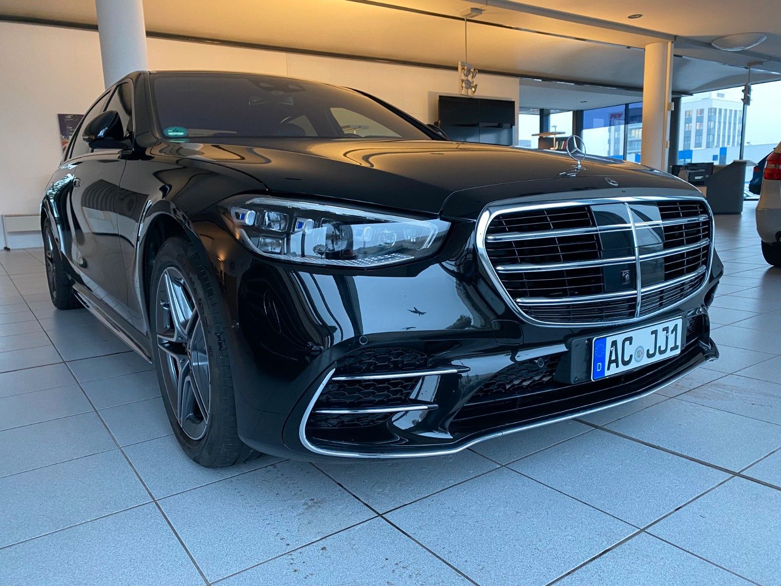 Mercedes-Benz S 580 4M L AMG Line - Samsaru's Car Outlet