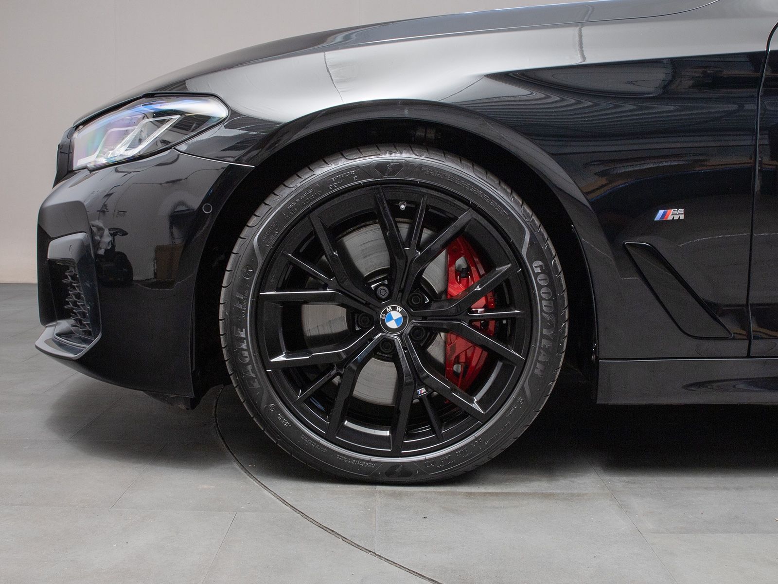 BMW 530d Touring M-Sport 360°StandH.HuD Laser H&K...