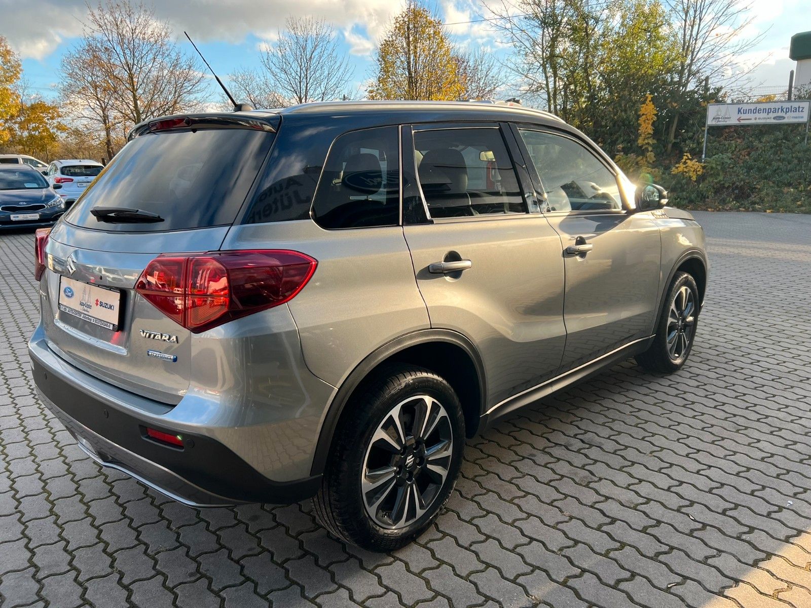 Suzuki Vitara 1.4 Mild-Hybrid Comfort+ - Samsaru's Car Outlet