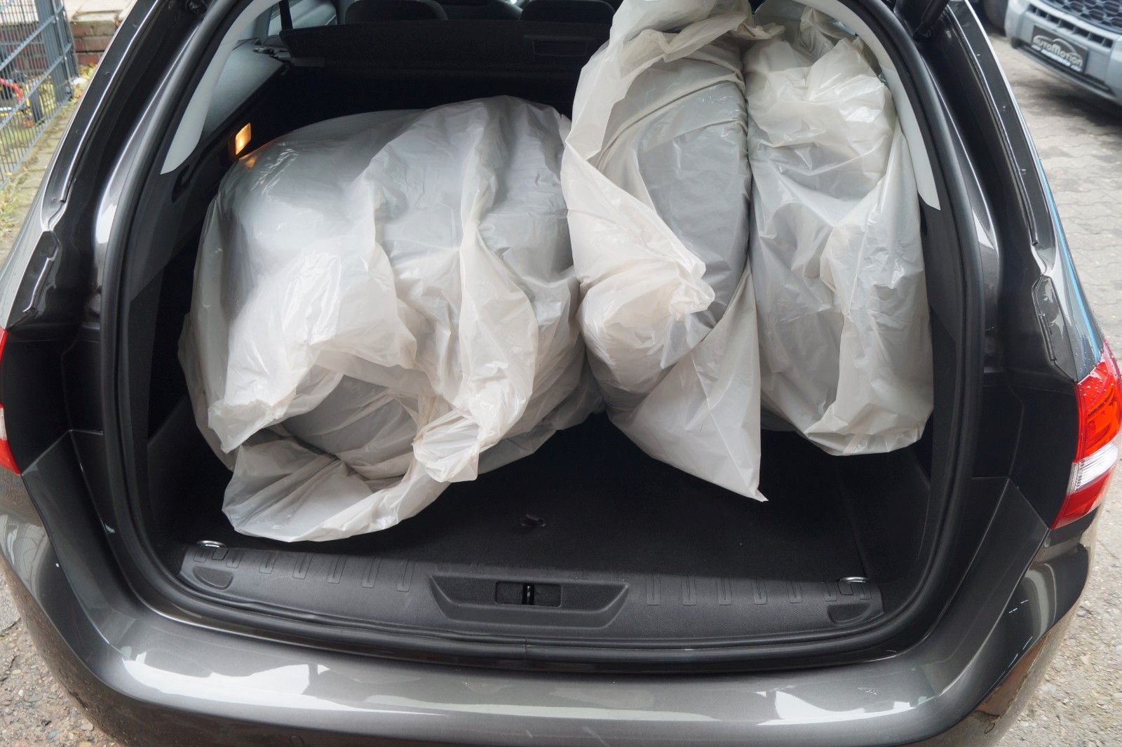 Peugeot 308 SW Allure - Samsaru's Car Outlet