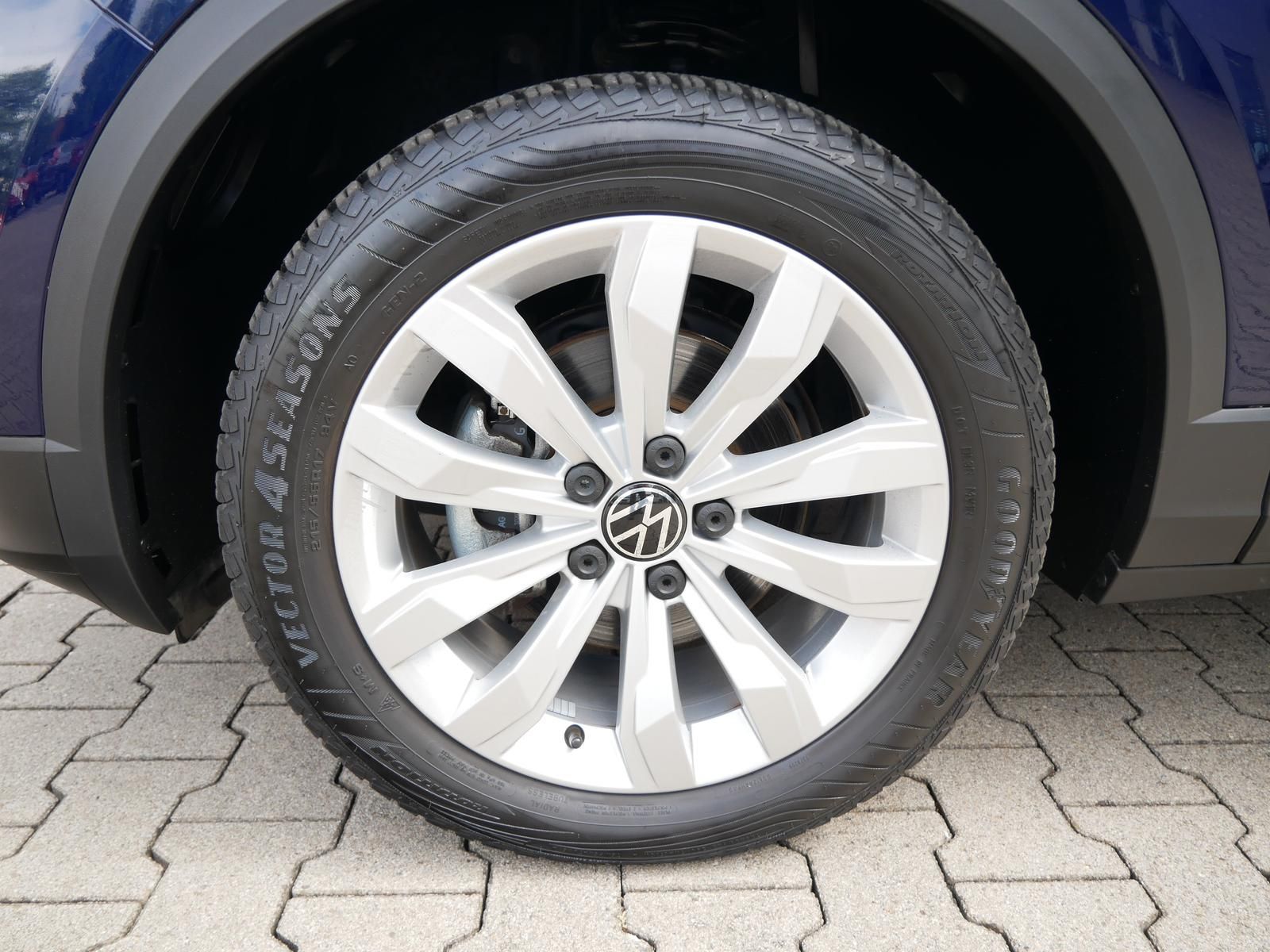Volkswagen T-Roc 1.5 TSI SPORT DSG - Samsaru's Car Outlet