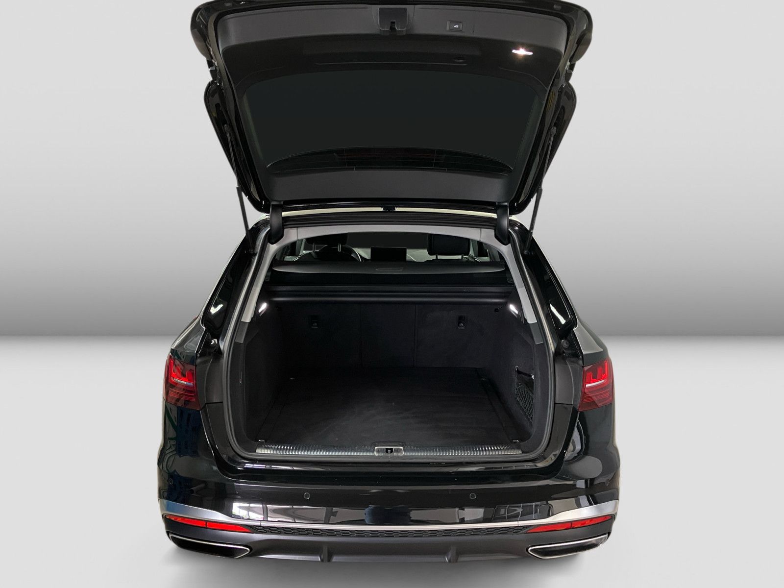 Audi A4 35 TDI Avant S line - Samsaru's Car Outlet