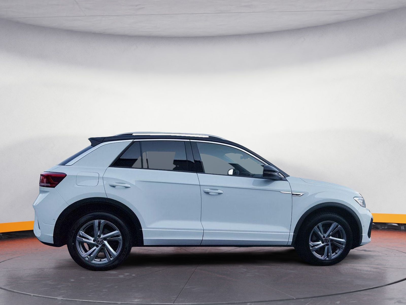 Volkswagen T-Roc 2.0 TSI R-LINE 4MOTION - Samsaru's Car Outlet