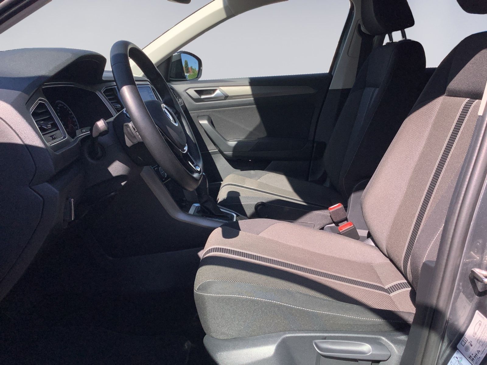 Volkswagen T-Roc 1.5TSI DSG STYLE - Samsaru's Car Outlet