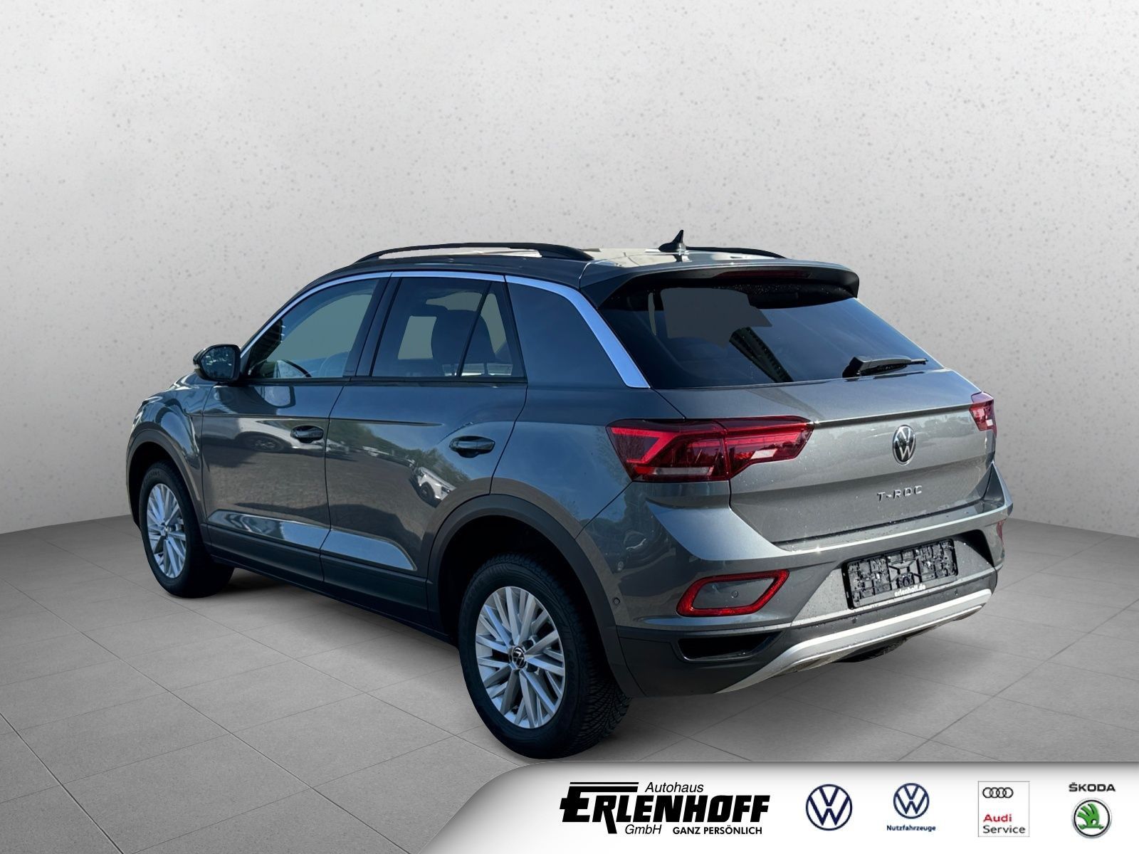 Volkswagen T-Roc 1.0 TSI Life - Samsaru's Car Outlet