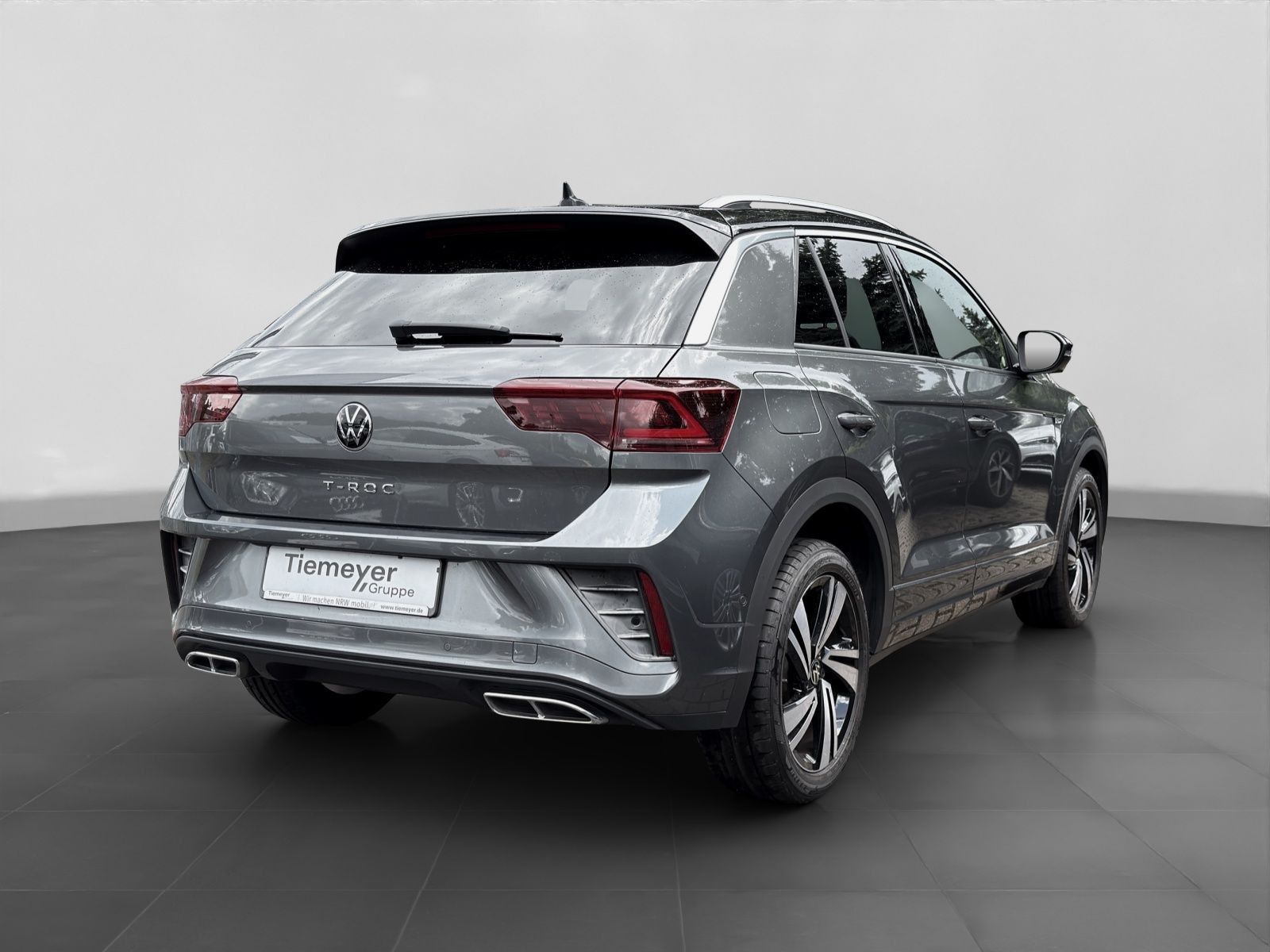 Volkswagen T-Roc R-LINE - Samsaru's Car Outlet