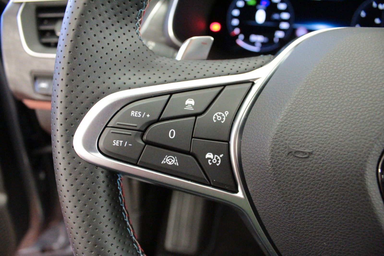 Renault Arkana Mild Hybrid - Samsaru's Car Outlet
