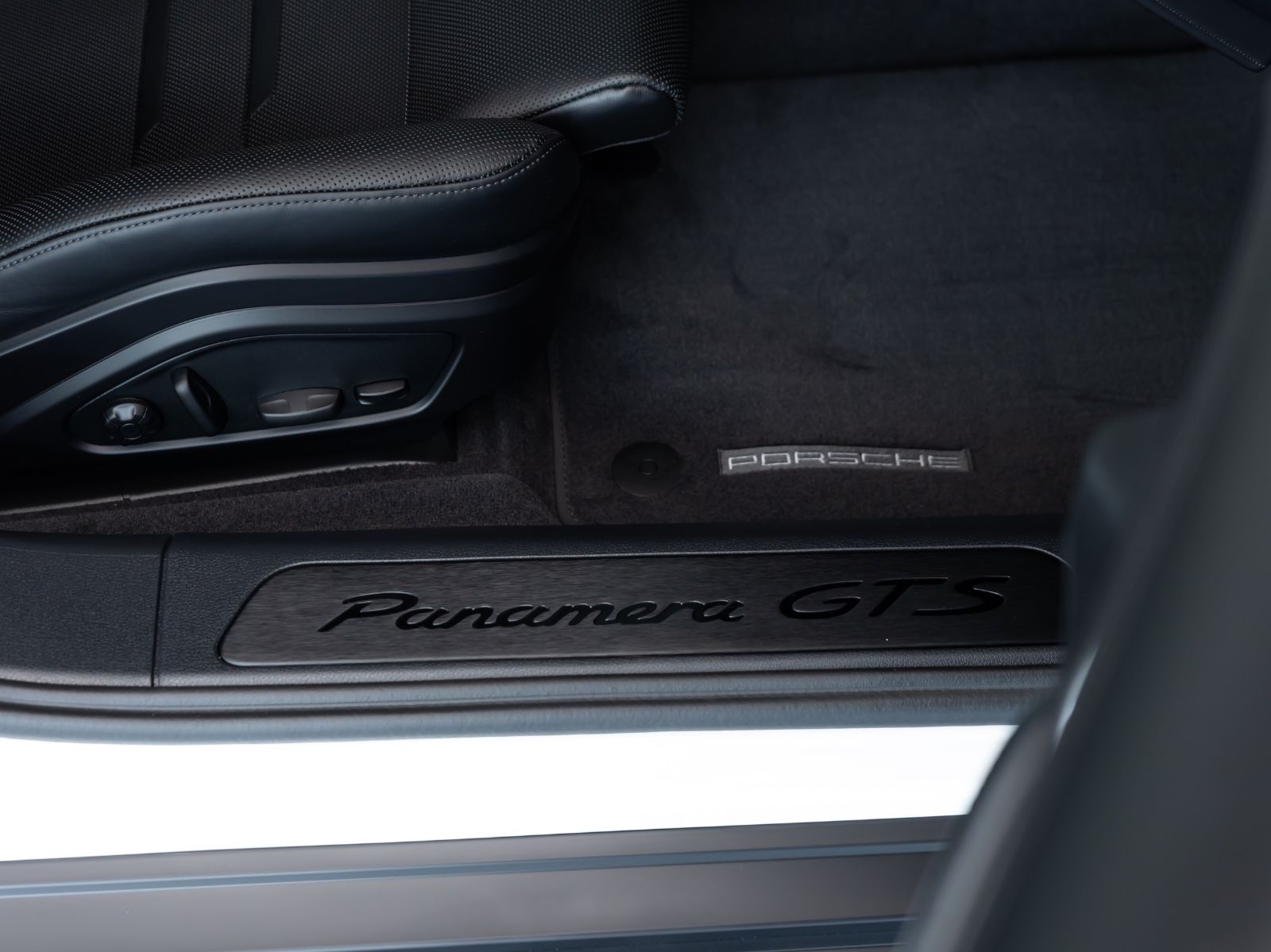 Porsche Panamera GTS Pano/Massage/HeadUp/PDLS+