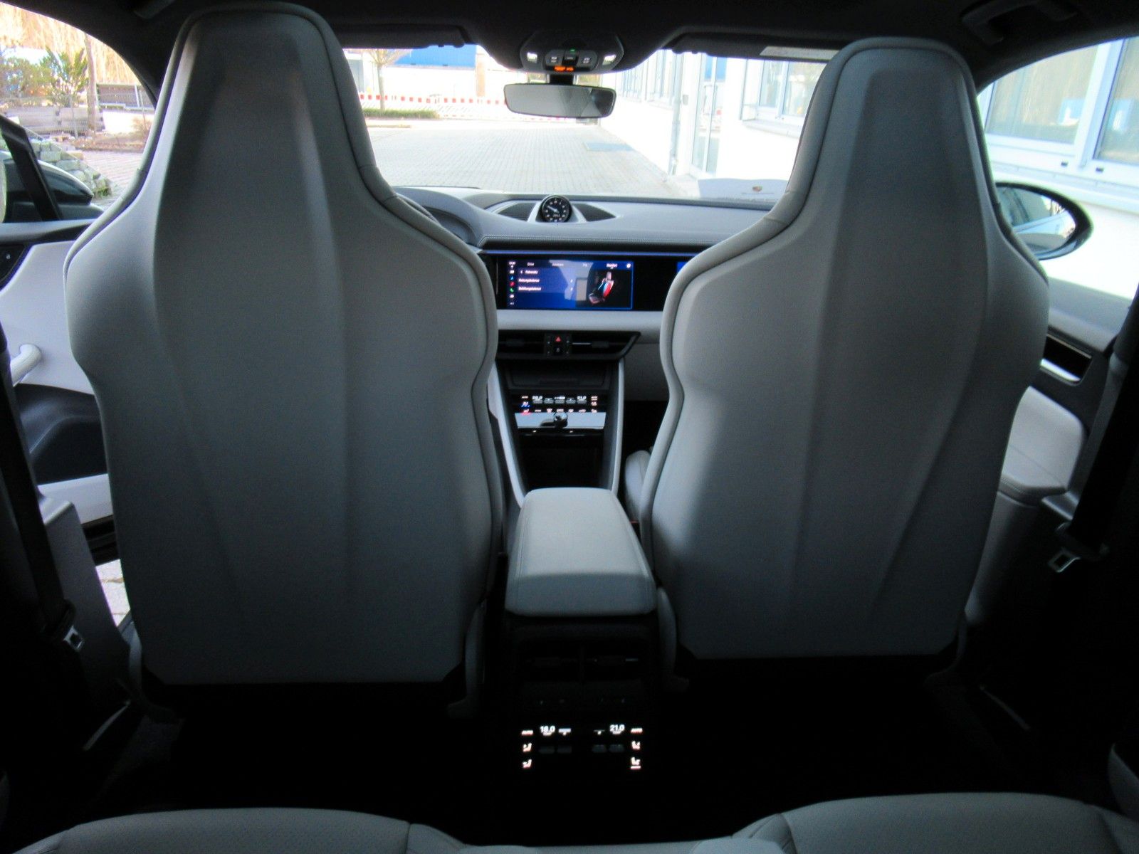Porsche MACAN 4e HEAD-UP - Samsaru's Car Outlet