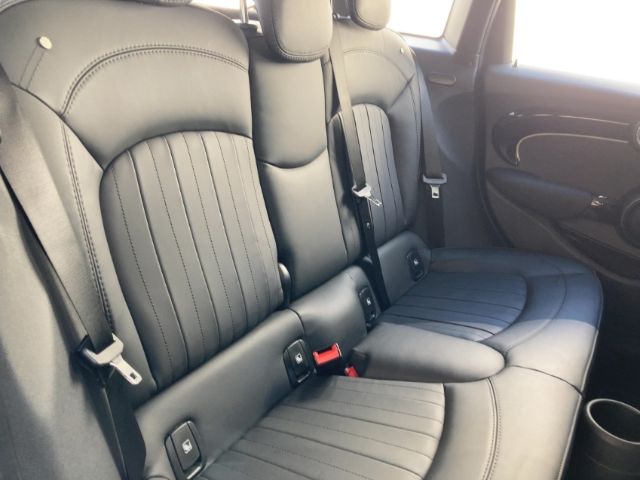 MINI Cooper Premium - Samsaru's Car Outlet