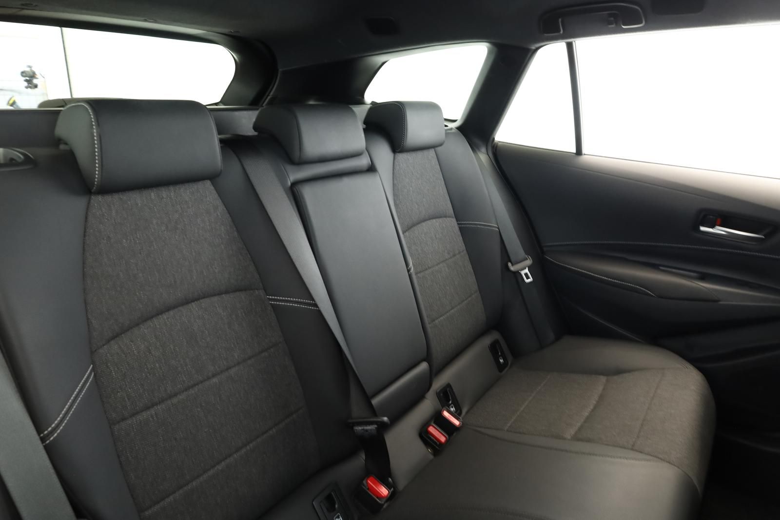 Toyota Corolla Touring Sports 2.0 CVT Team D Navi Kam