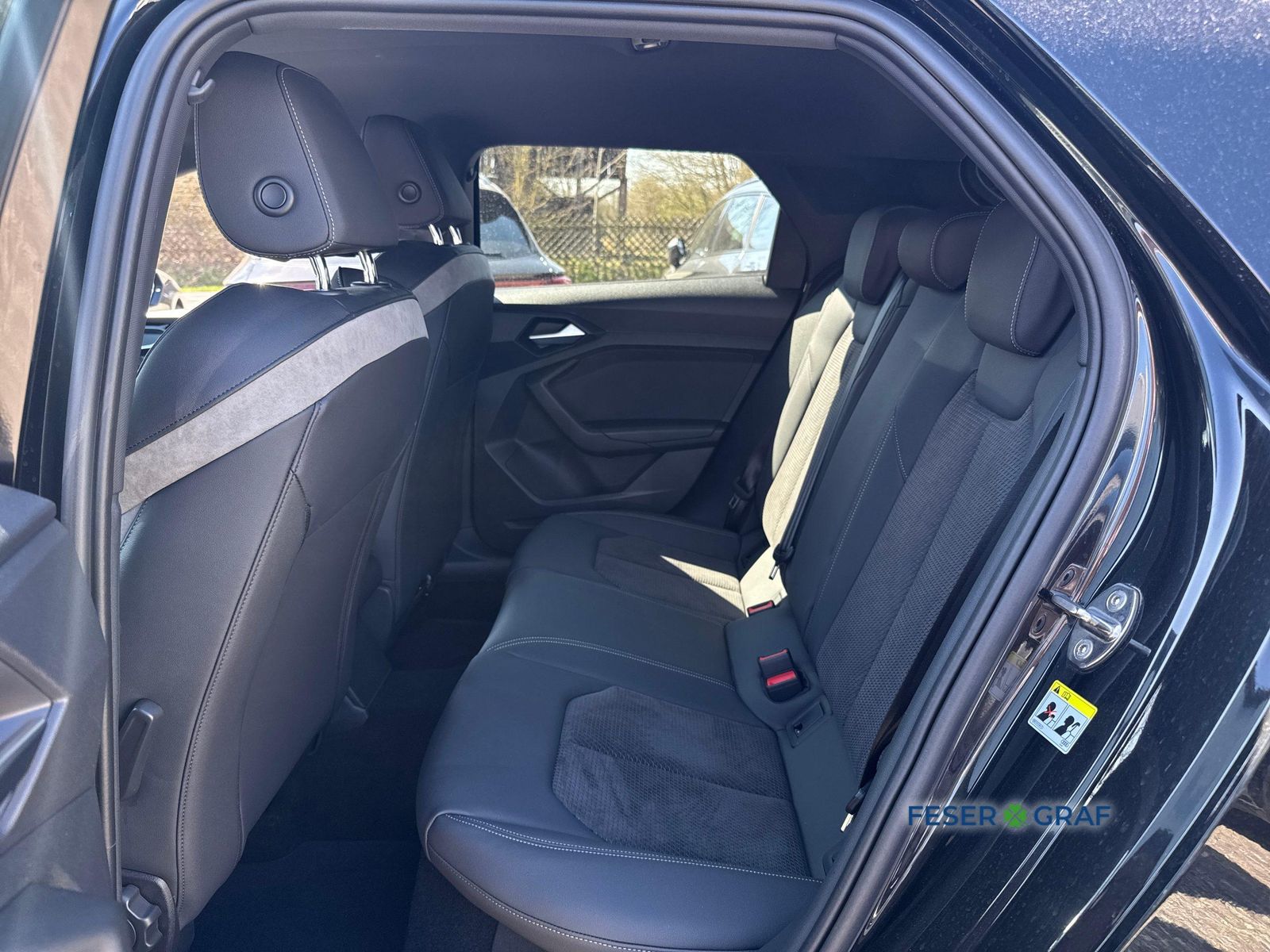 Audi A1 Sportback 40 TFSI S-LINE S-tronic - Samsaru's Car Outlet