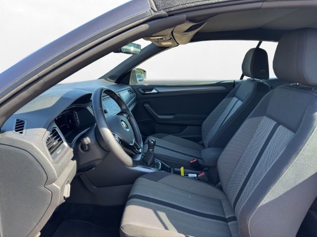 Volkswagen T-Roc 1.5 TSI Style - Samsaru's Car Outlet