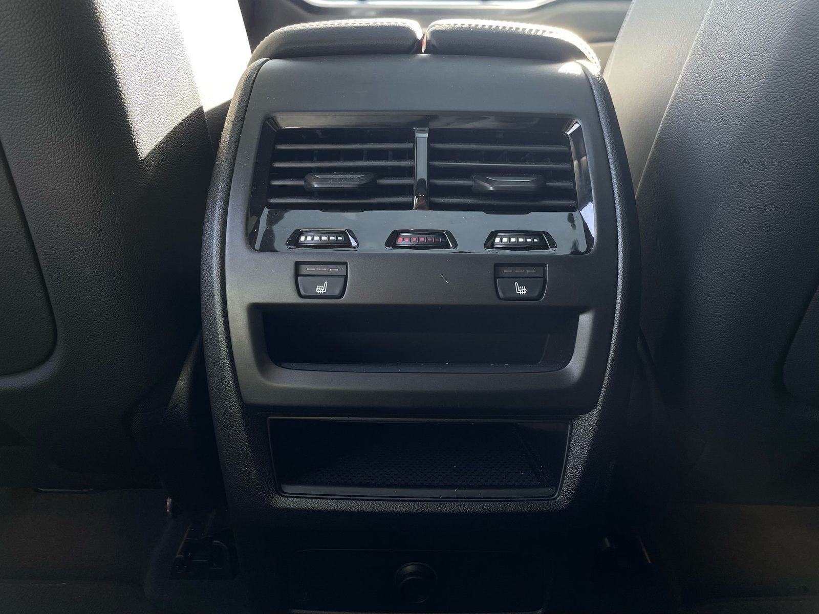 BMW X6 xDrive40d M Sport || AHK Sky Lounge H&K HUD
