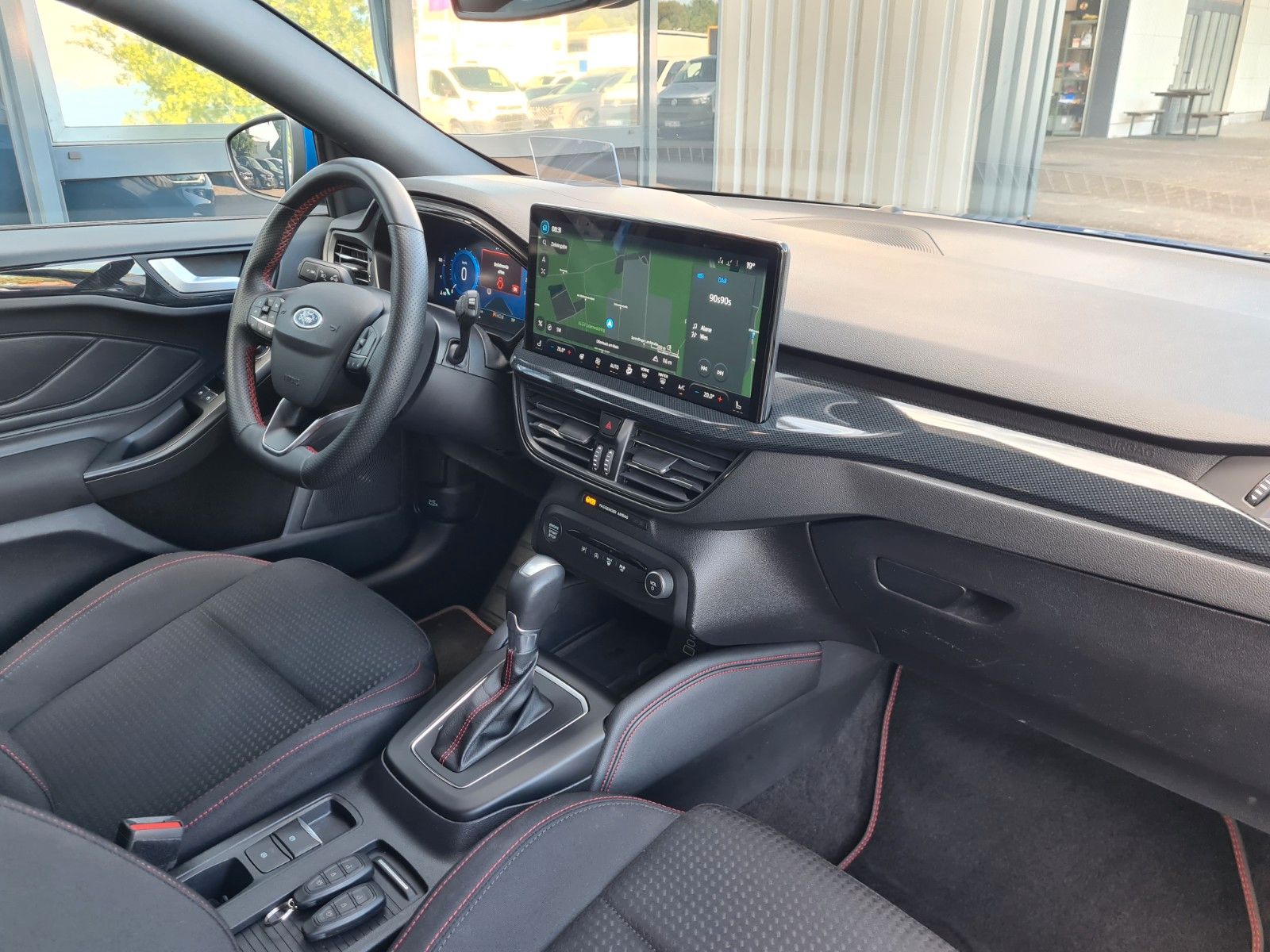 Ford Focus ST-Line X AUT - ASSISTS - HUD - WINTER -
