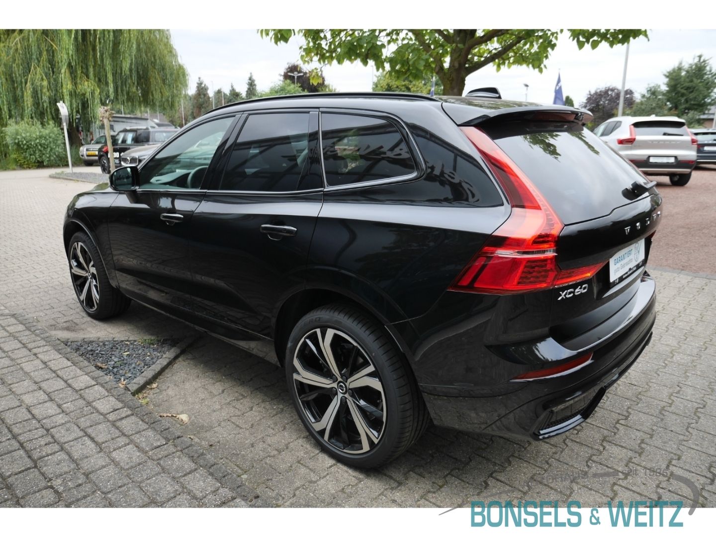 Volvo XC60 Ultra Dark Benzin EU6d B5 AWD MILD-HYBRID H