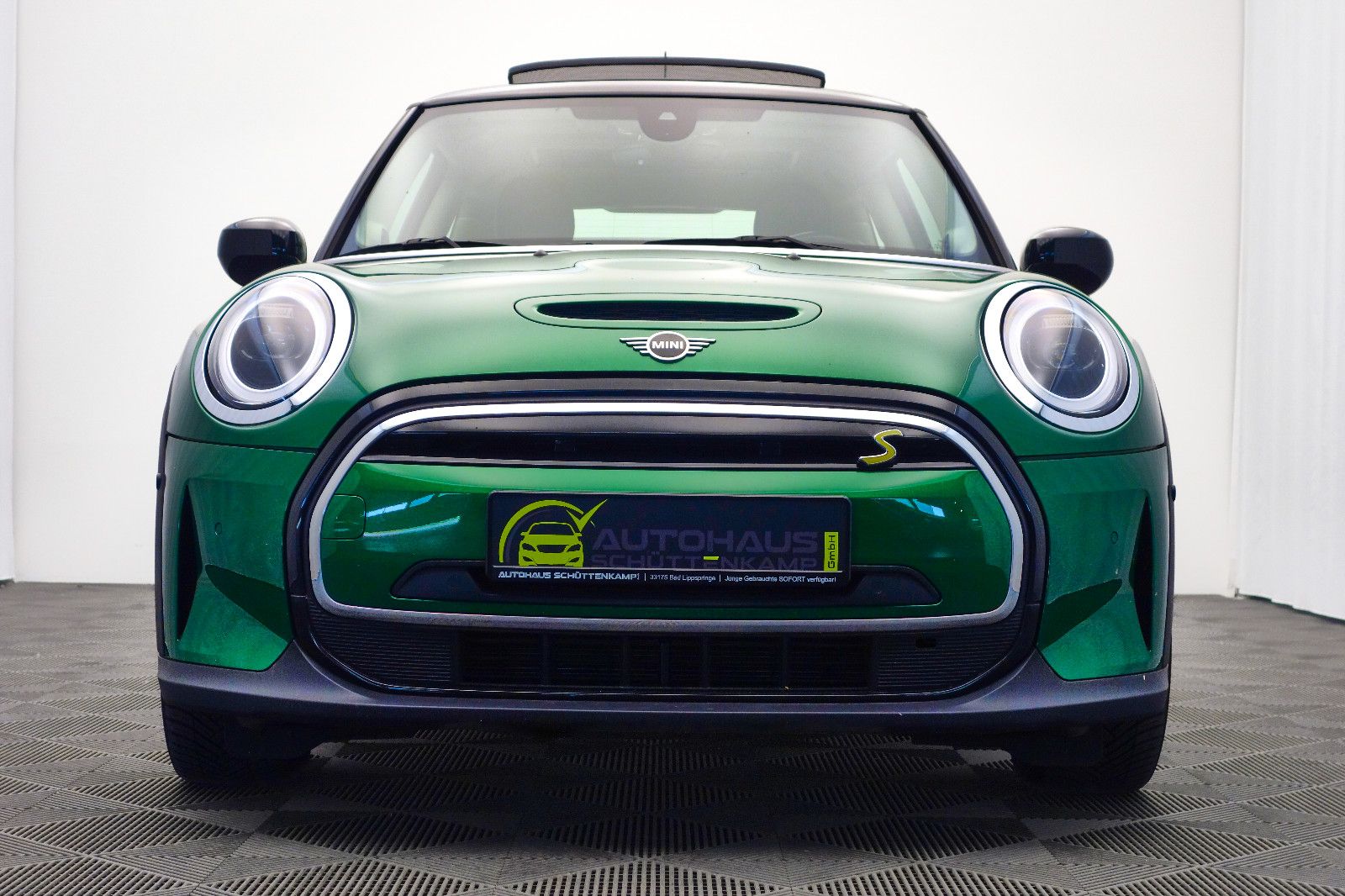 MINI Cooper SE Classic - Samsaru's Car Outlet