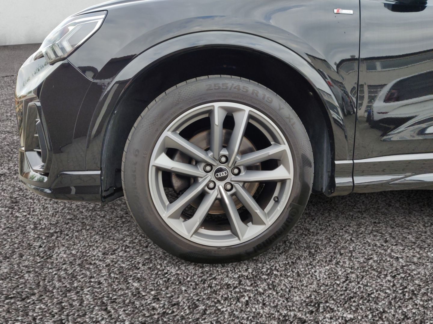 Audi Q3 40 TDI quattro S line - Samsaru's Car Outlet