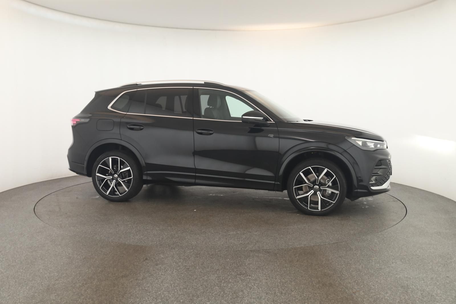 Volkswagen Tiguan 2.0 TDI 4M DSG R-Line Leder Pano Navi 360