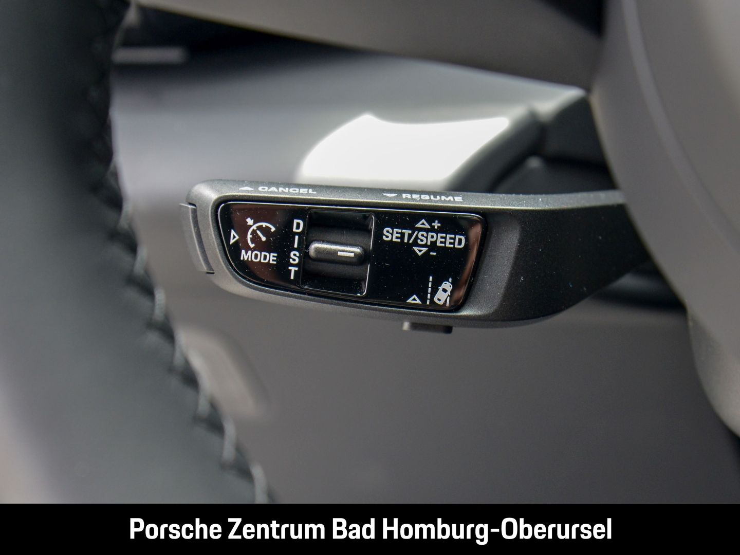 Porsche Macan 4S BOSE Luftfederung Panoramadach LED