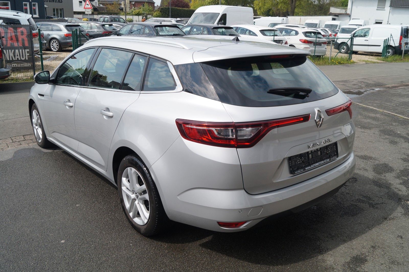 Renault Megane IV Grandtour Business Edition - Samsaru's Car Outlet