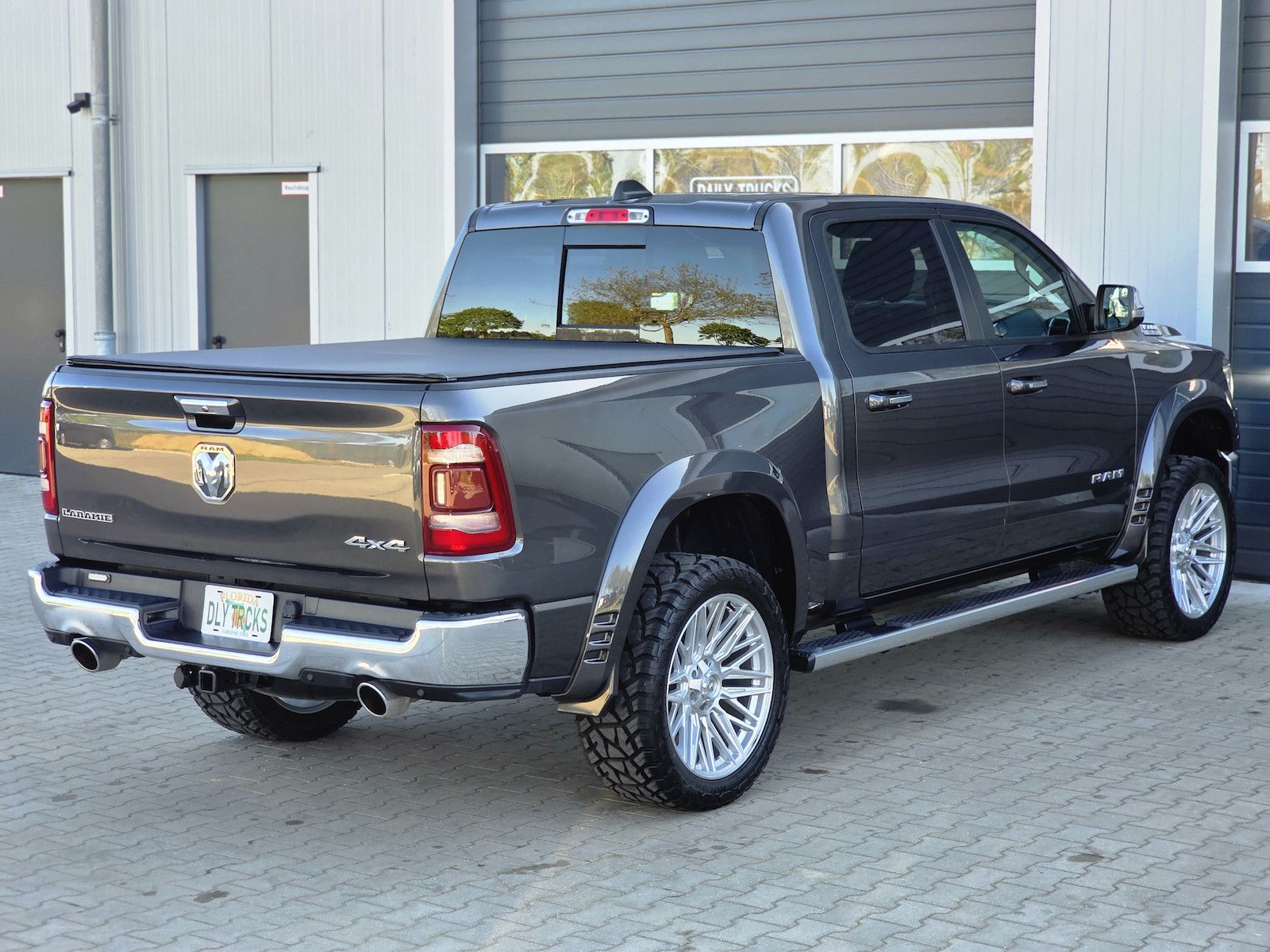 Dodge RAM 1500 5.7 4x4 Laramie Memory AHK LED 3.5´´ RC