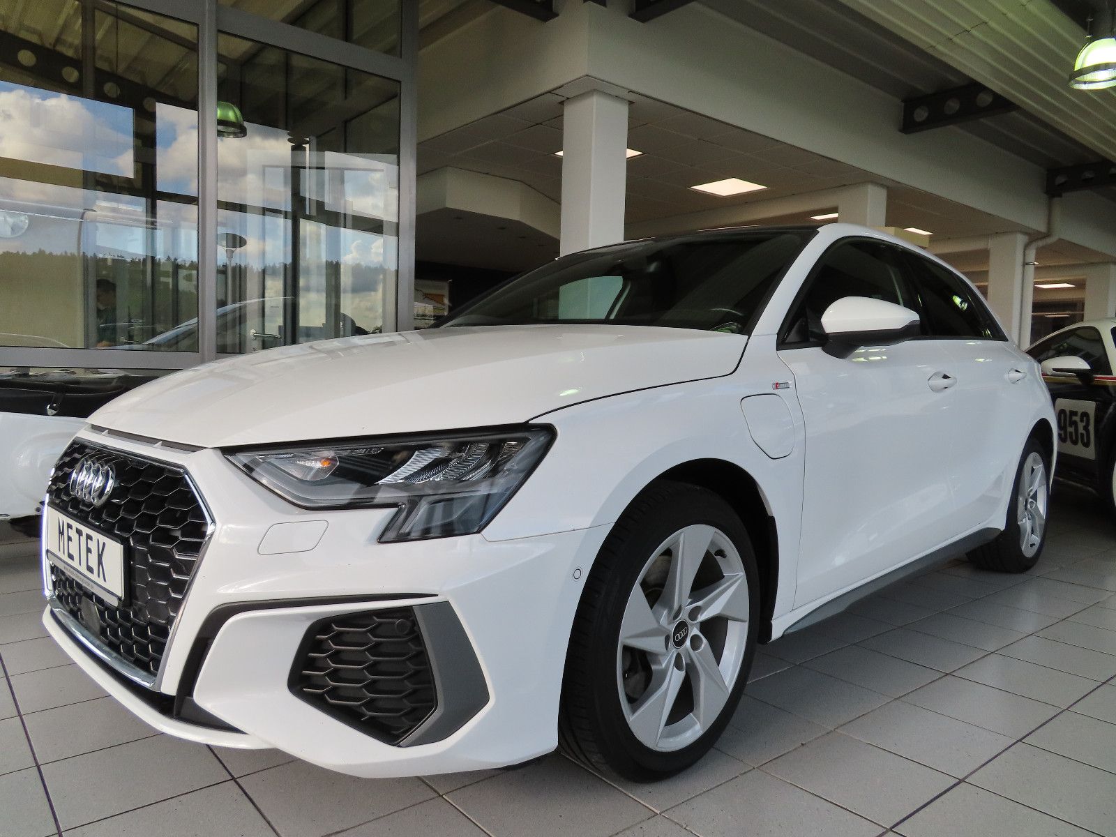 Audi A3 Sportback 40 TFSI e S line - Samsaru's Car Outlet