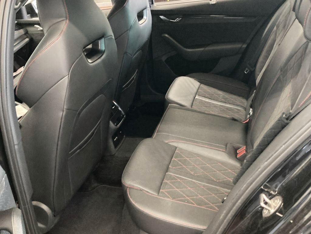 Skoda Octavia Combi RS PLUS iV 245PS PHEV DSG STANDHZG