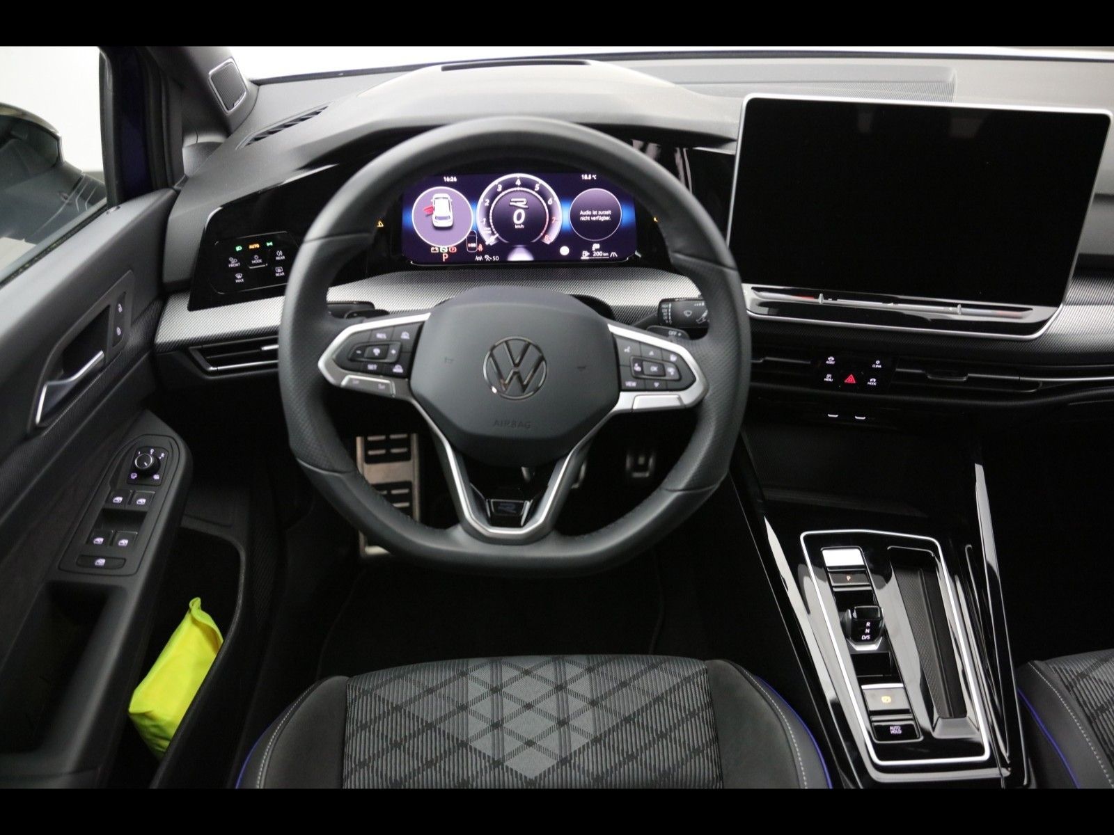 Volkswagen GOLF R-LINE BLACK STYLE 1.5 ETSI DSG Sportpaket