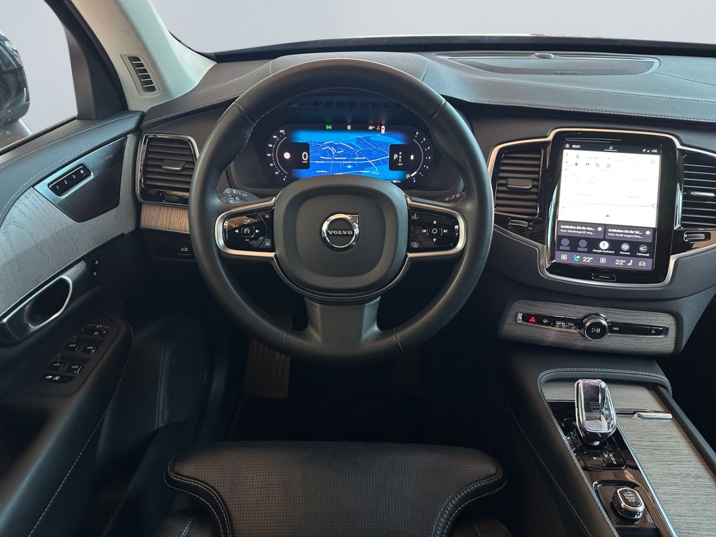 Volvo XC90 B5 AWD Plus Bright M-H *22''*StHz*Pano*360*