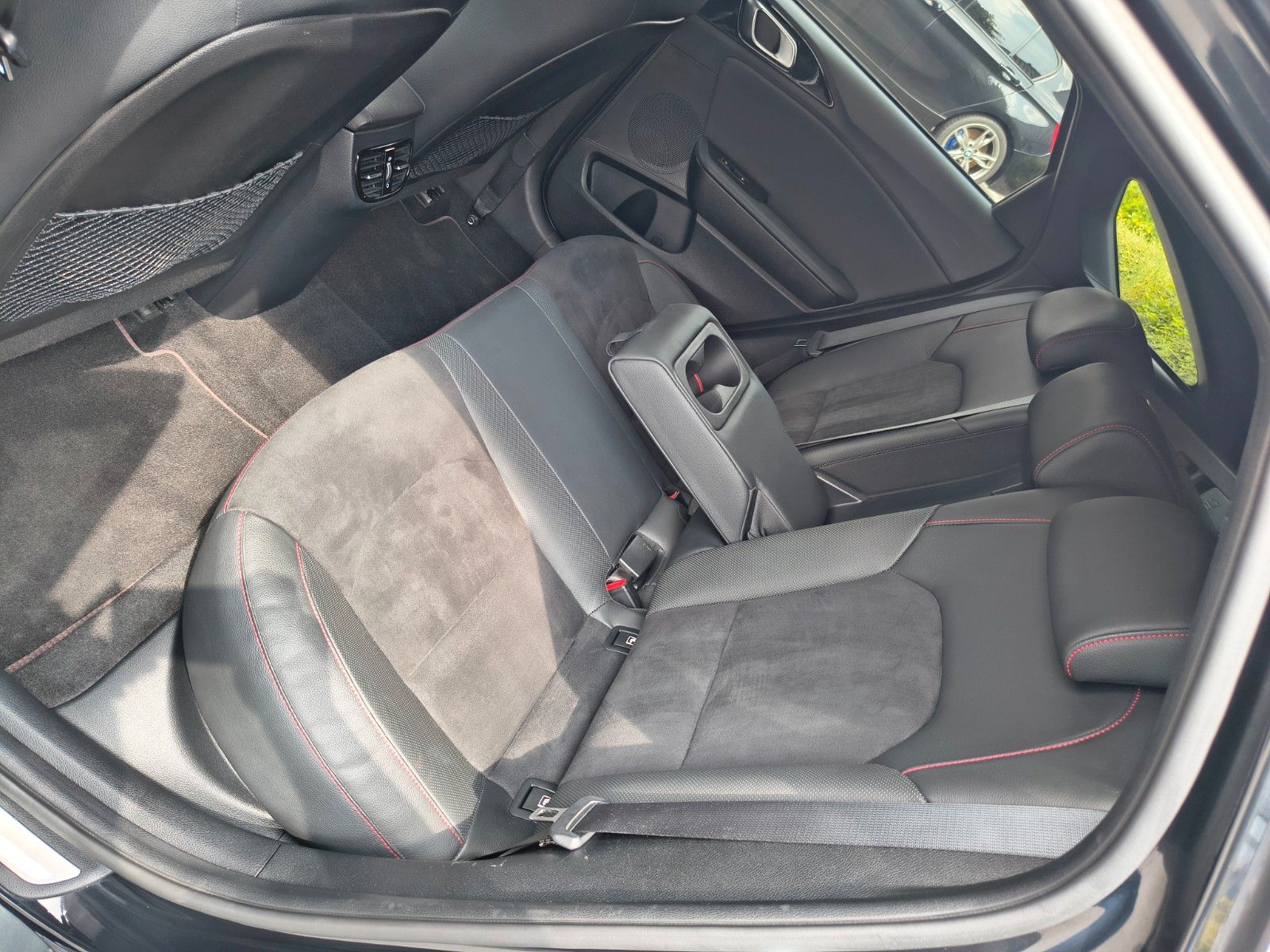 Kia pro cee'd GT - Samsaru's Car Outlet