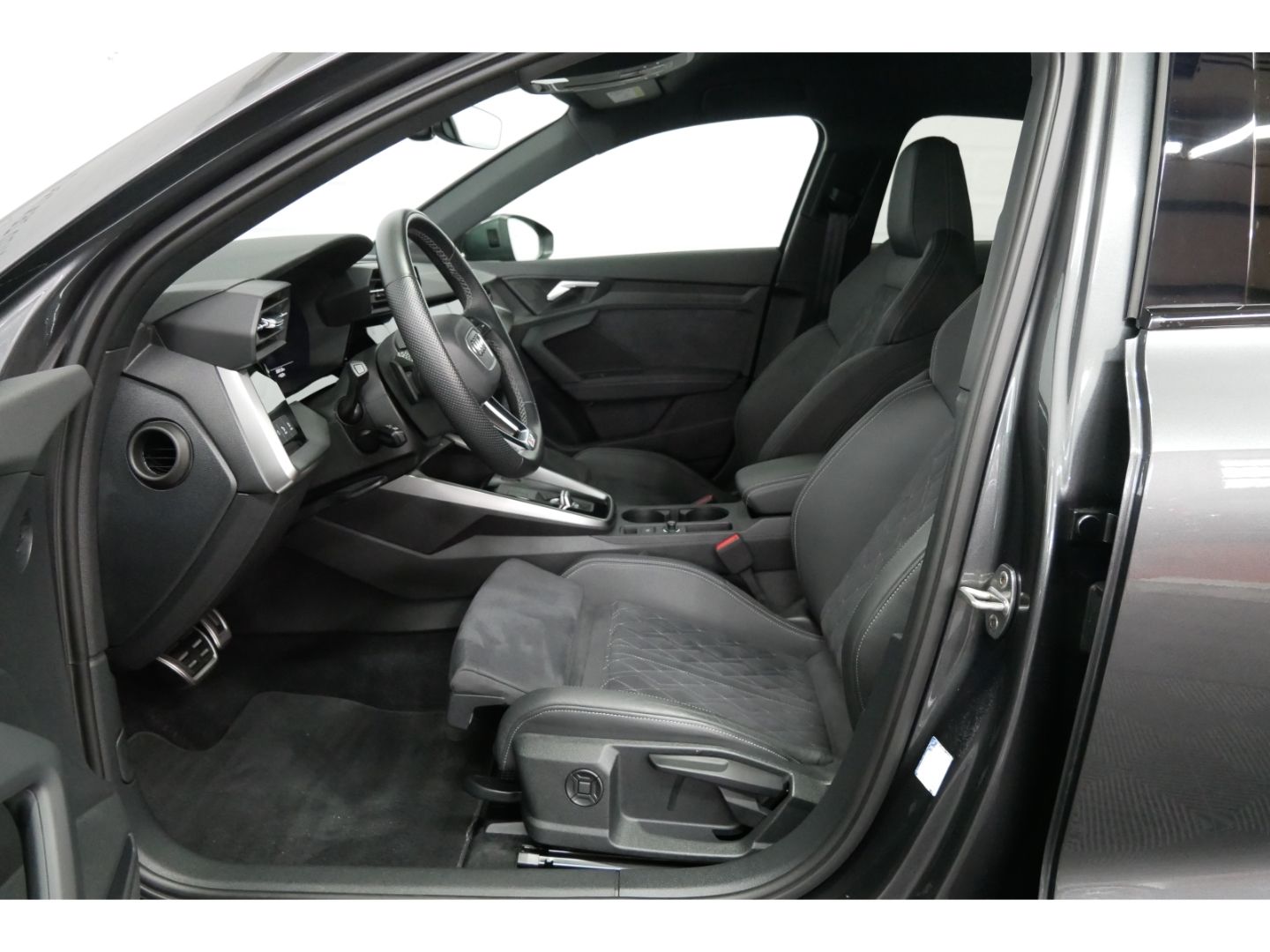 Audi A3 35 TFSI S line LED+Navi+Virt+Kam+B&O+S-Sitze