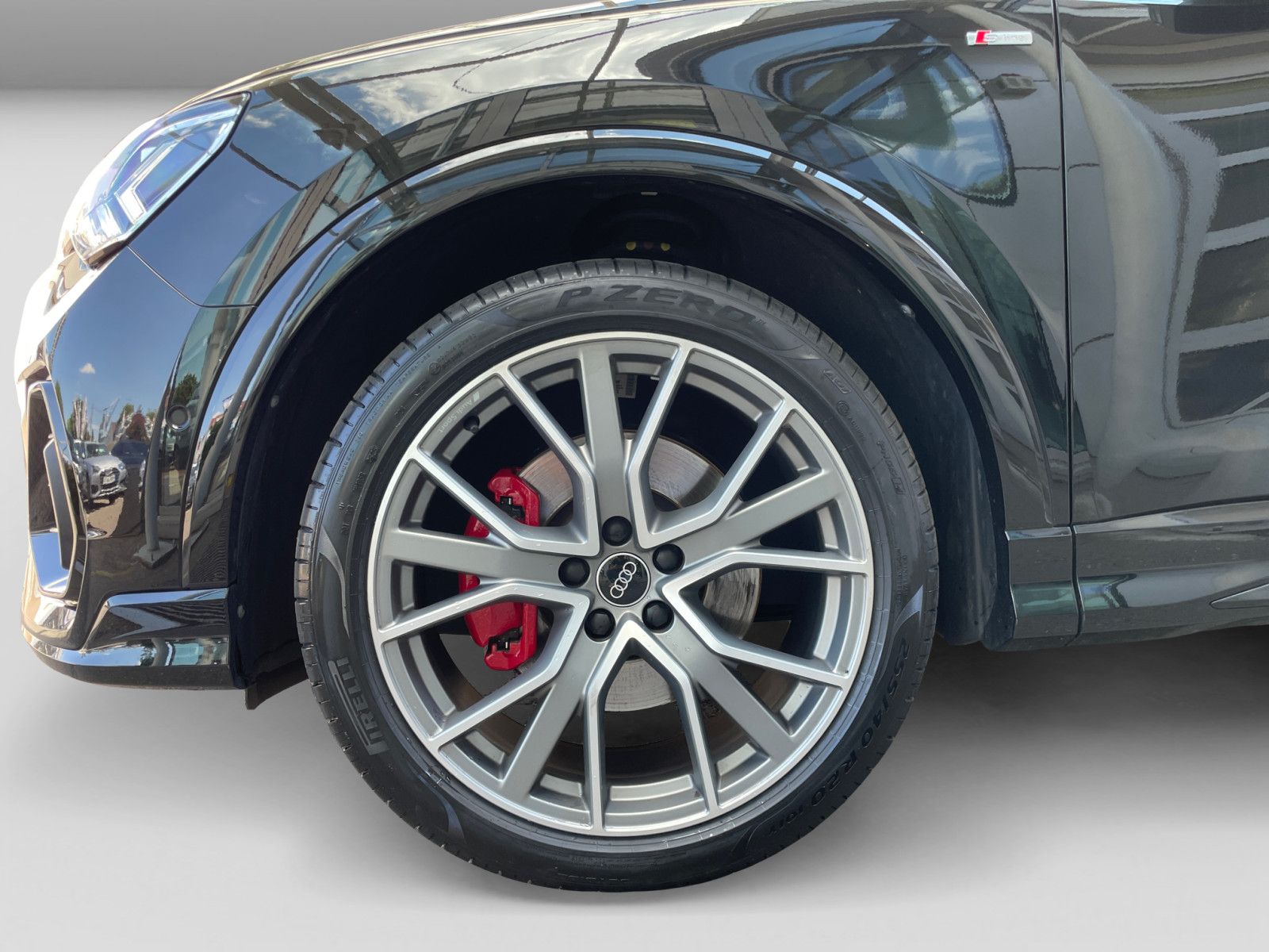 Audi Q3 40TDI quattro S-line - Samsaru's Car Outlet