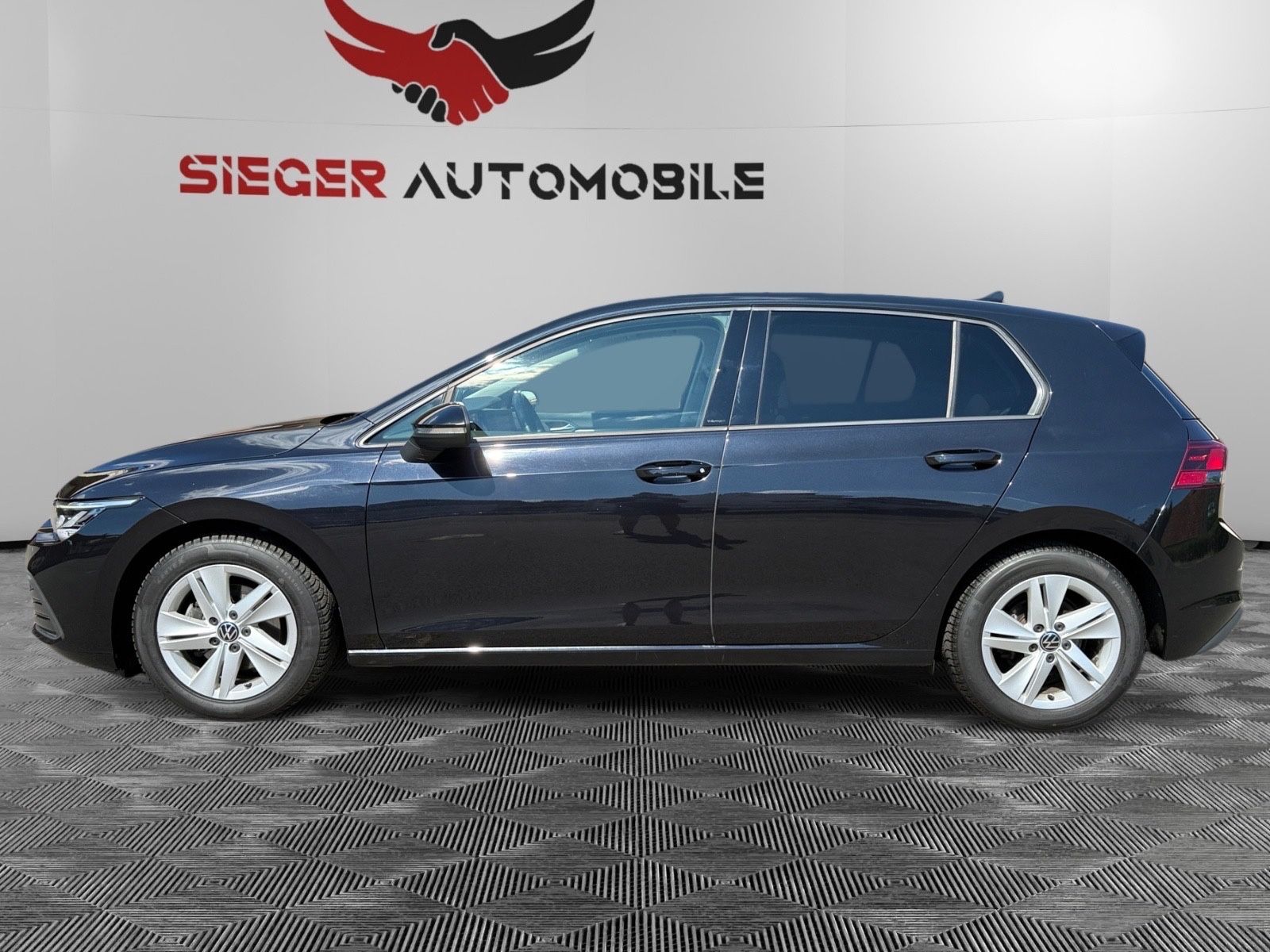 Volkswagen GOLF VIII 2.0 TDI DSG LIFE - Samsaru's Car Outlet