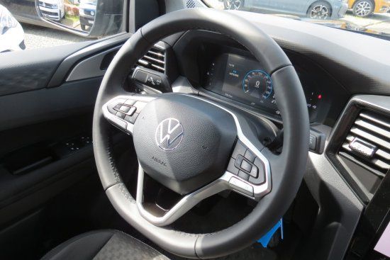 Volkswagen Amarok 2.0 TDI Life 4Motion - Samsaru's Car Outlet