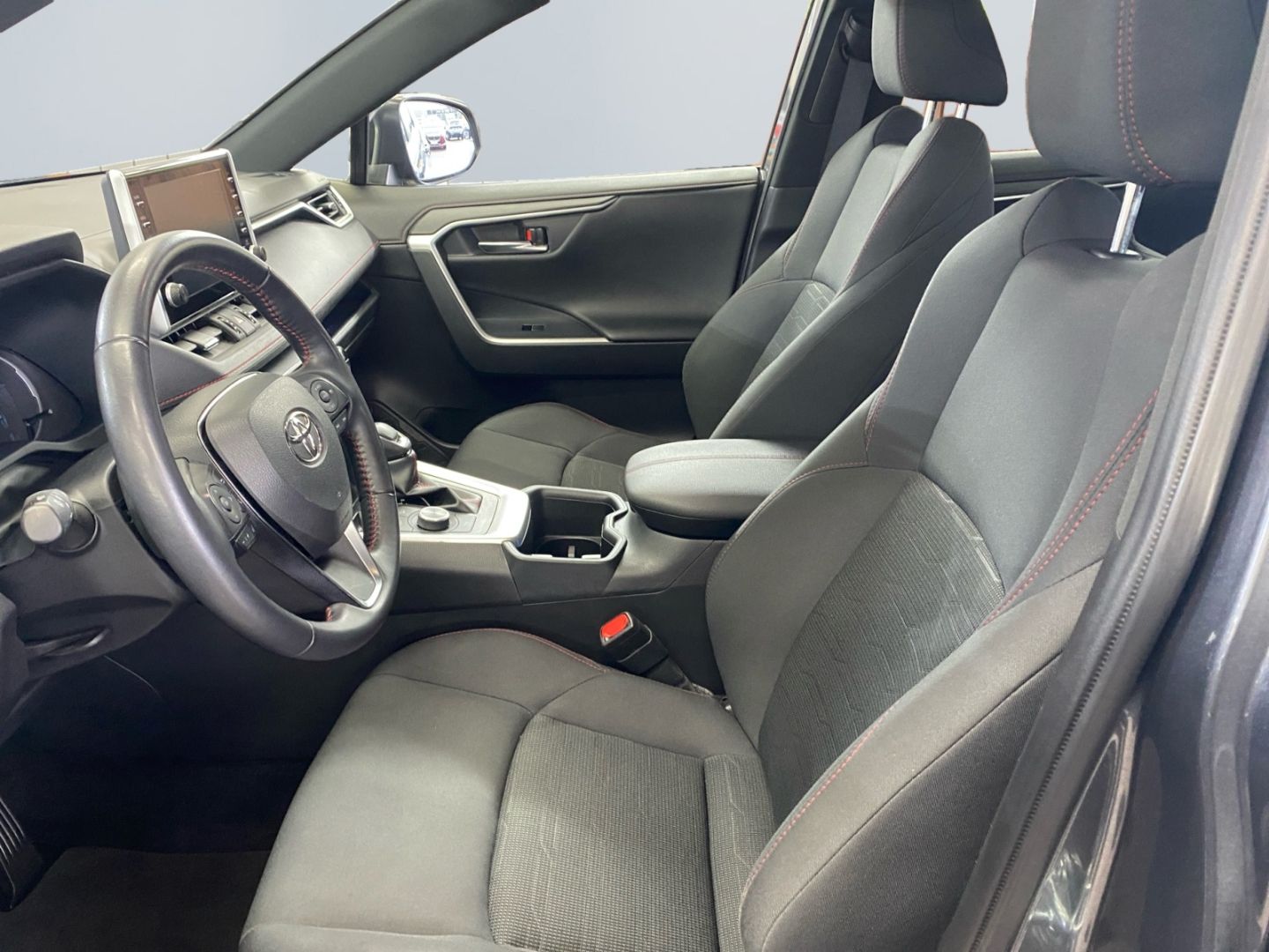 Toyota RAV 4 Plug-in-Hybrid - Samsaru's Car Outlet